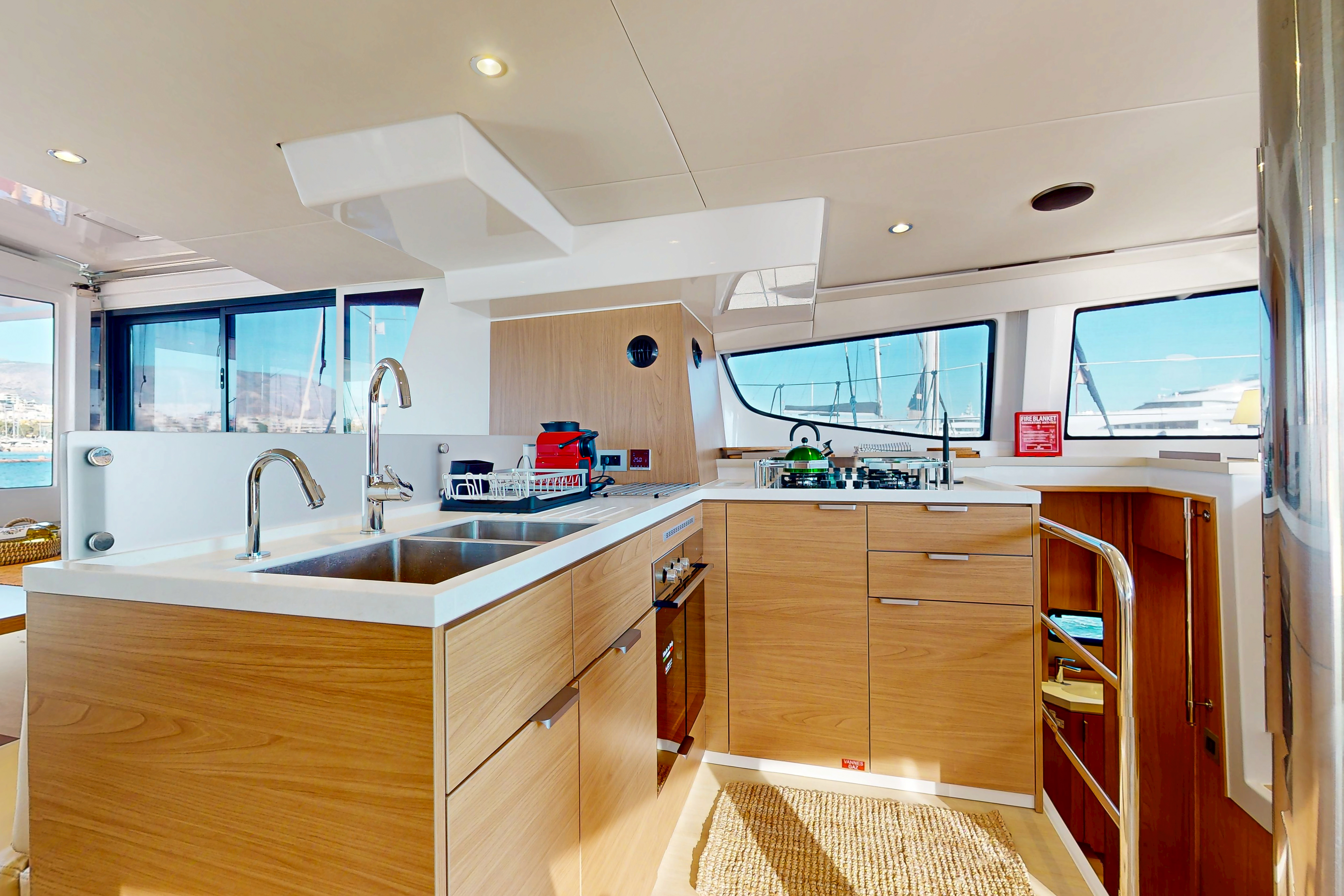 Yacht image 21