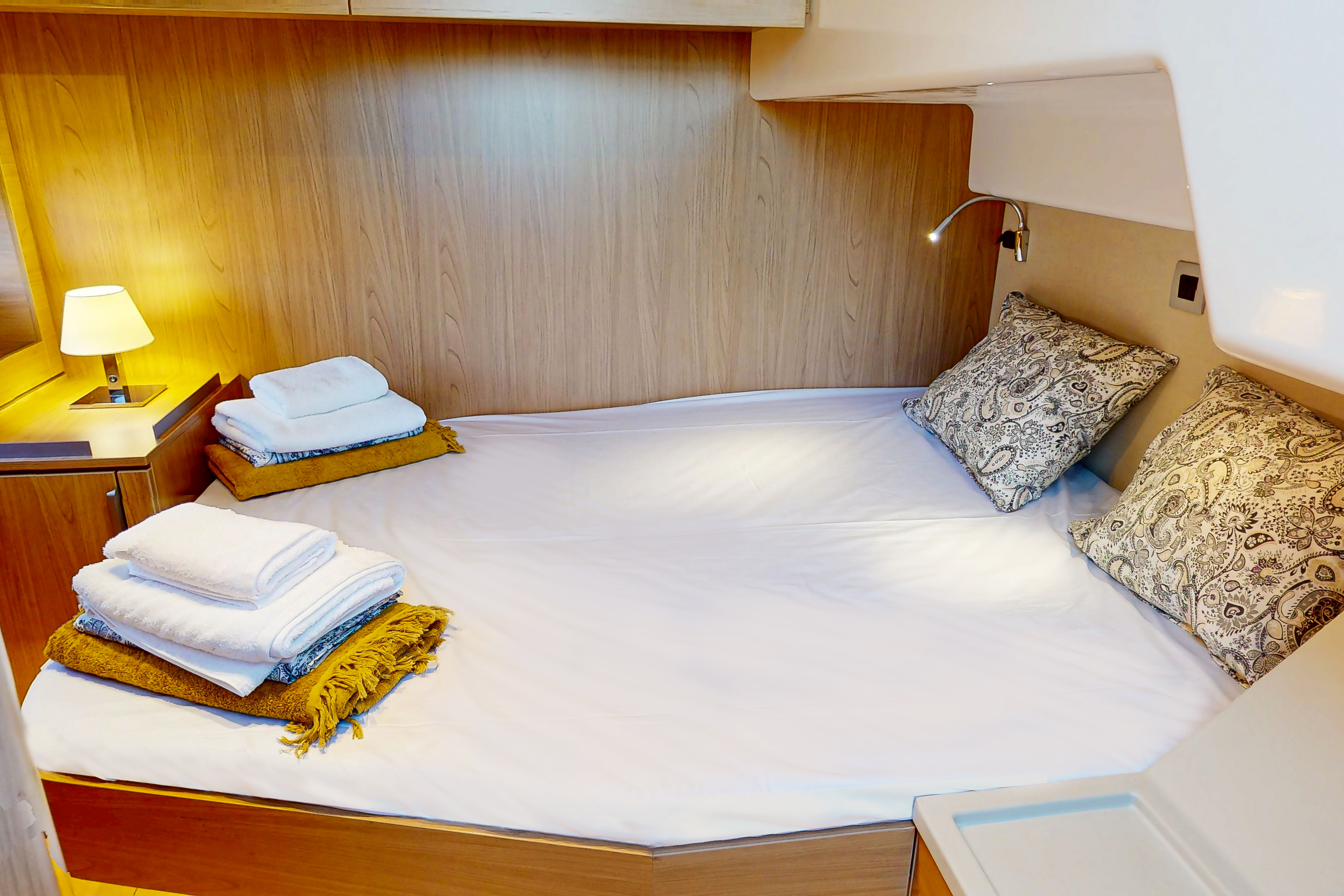 Yacht image 30