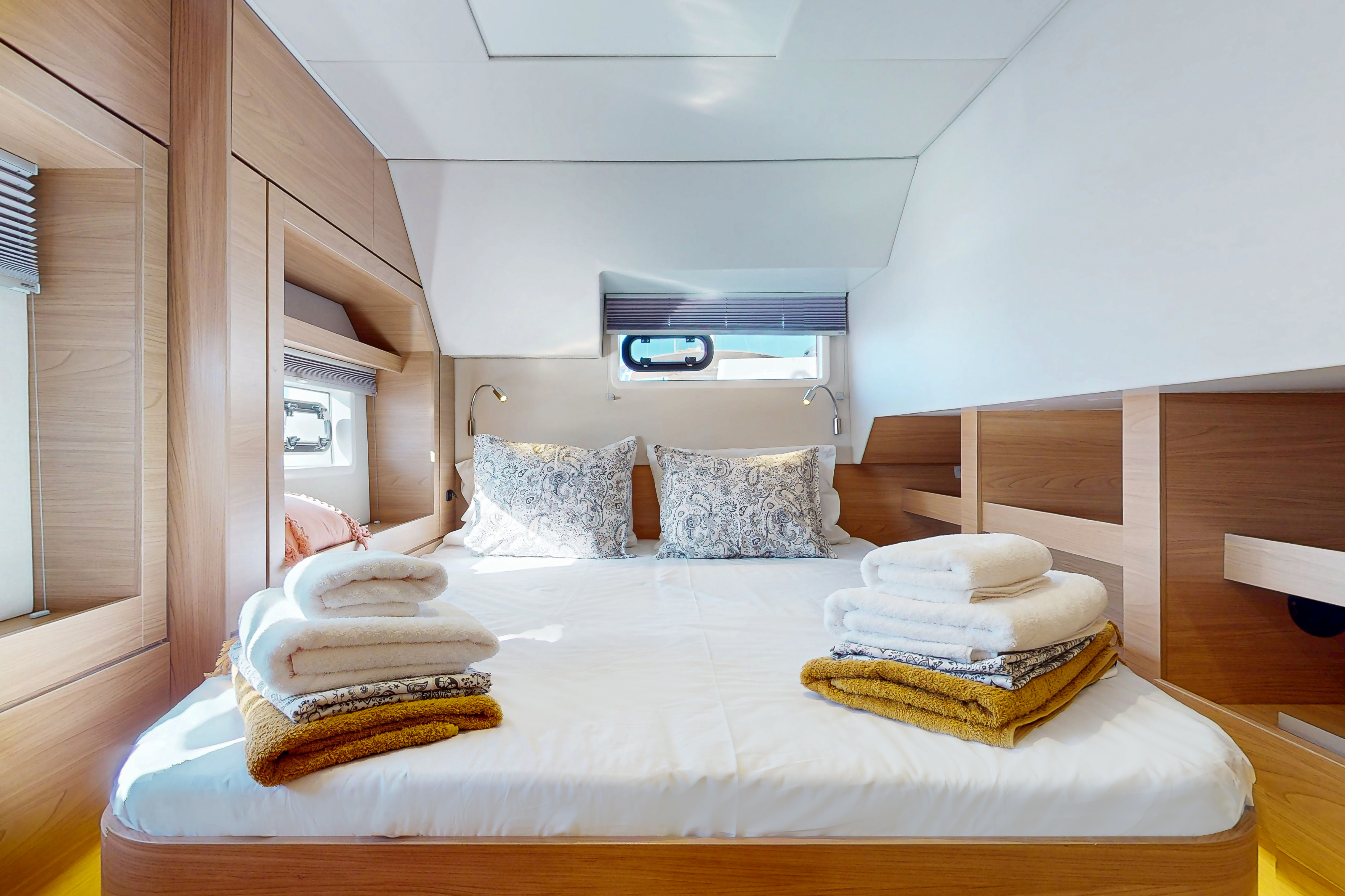 Yacht image 5