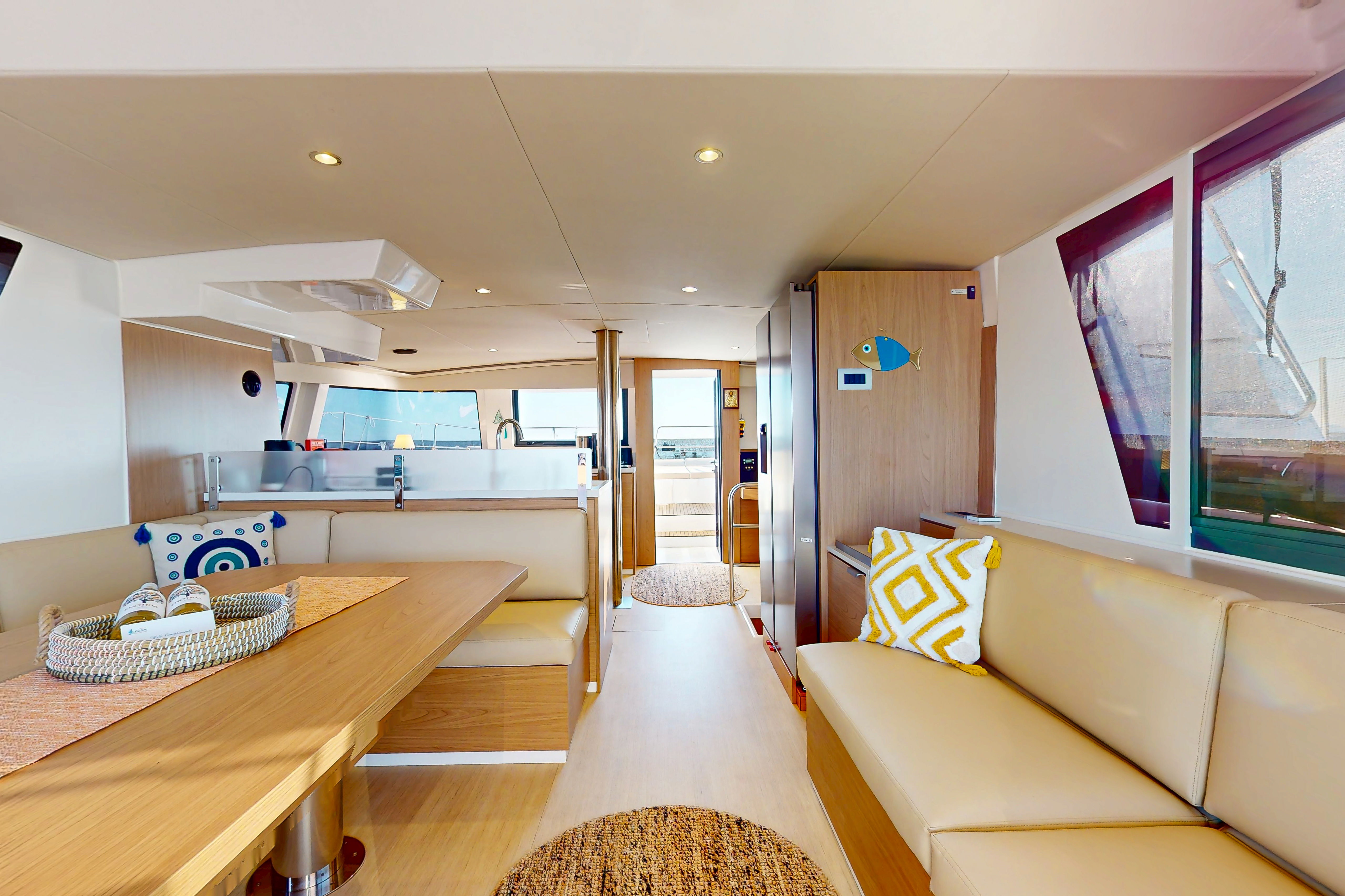 Yacht image 19