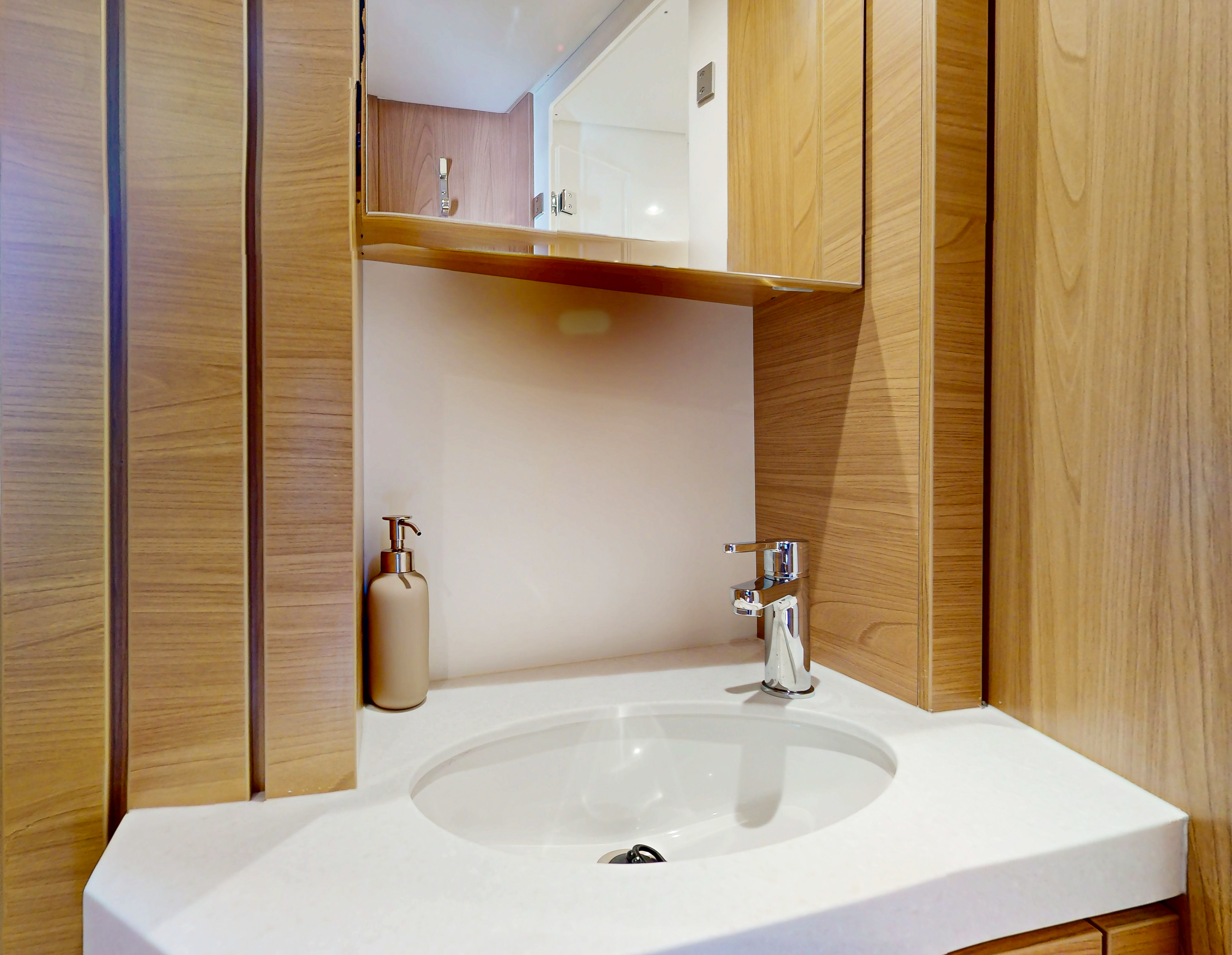 Yacht image 22