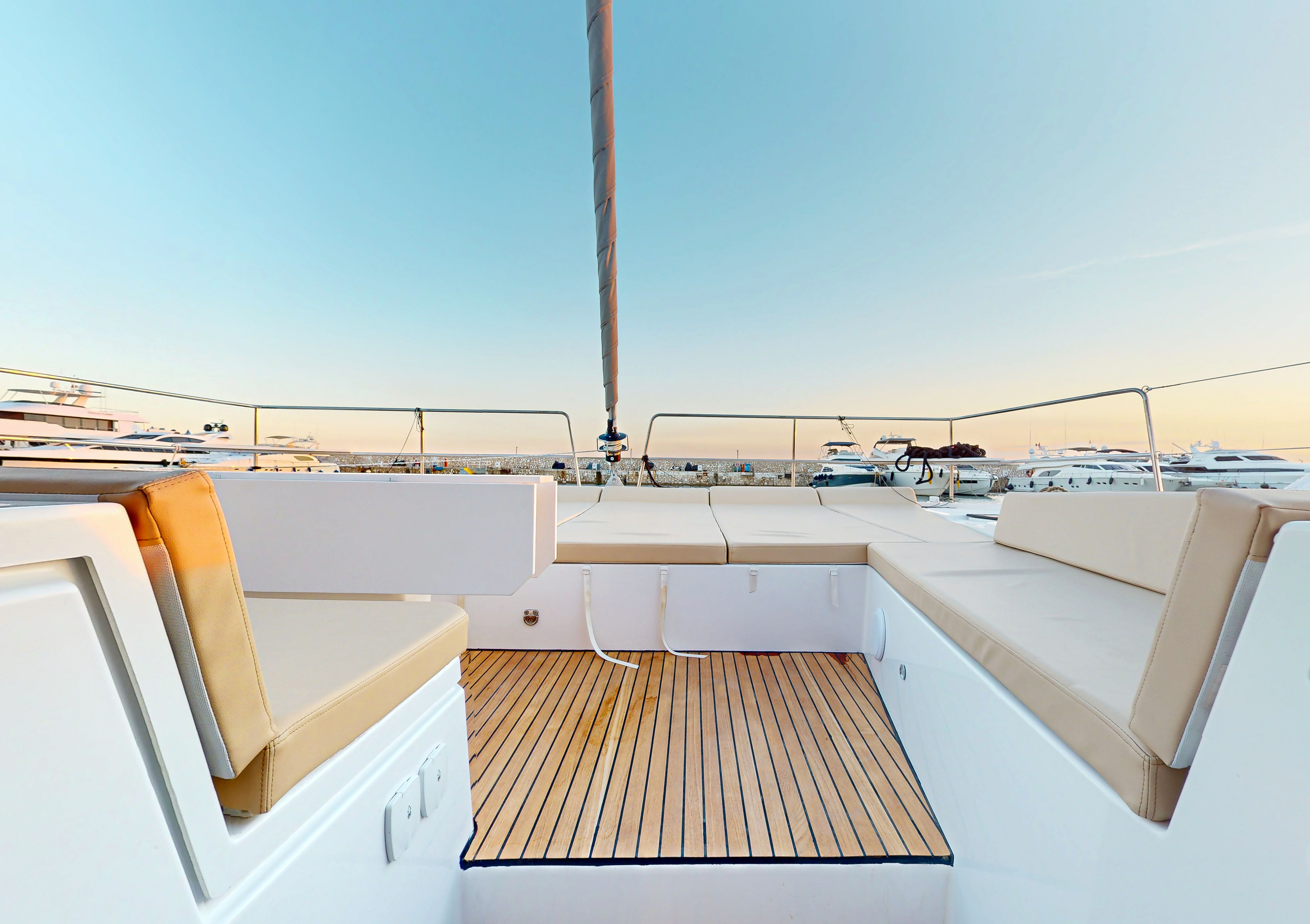 Yacht image 26