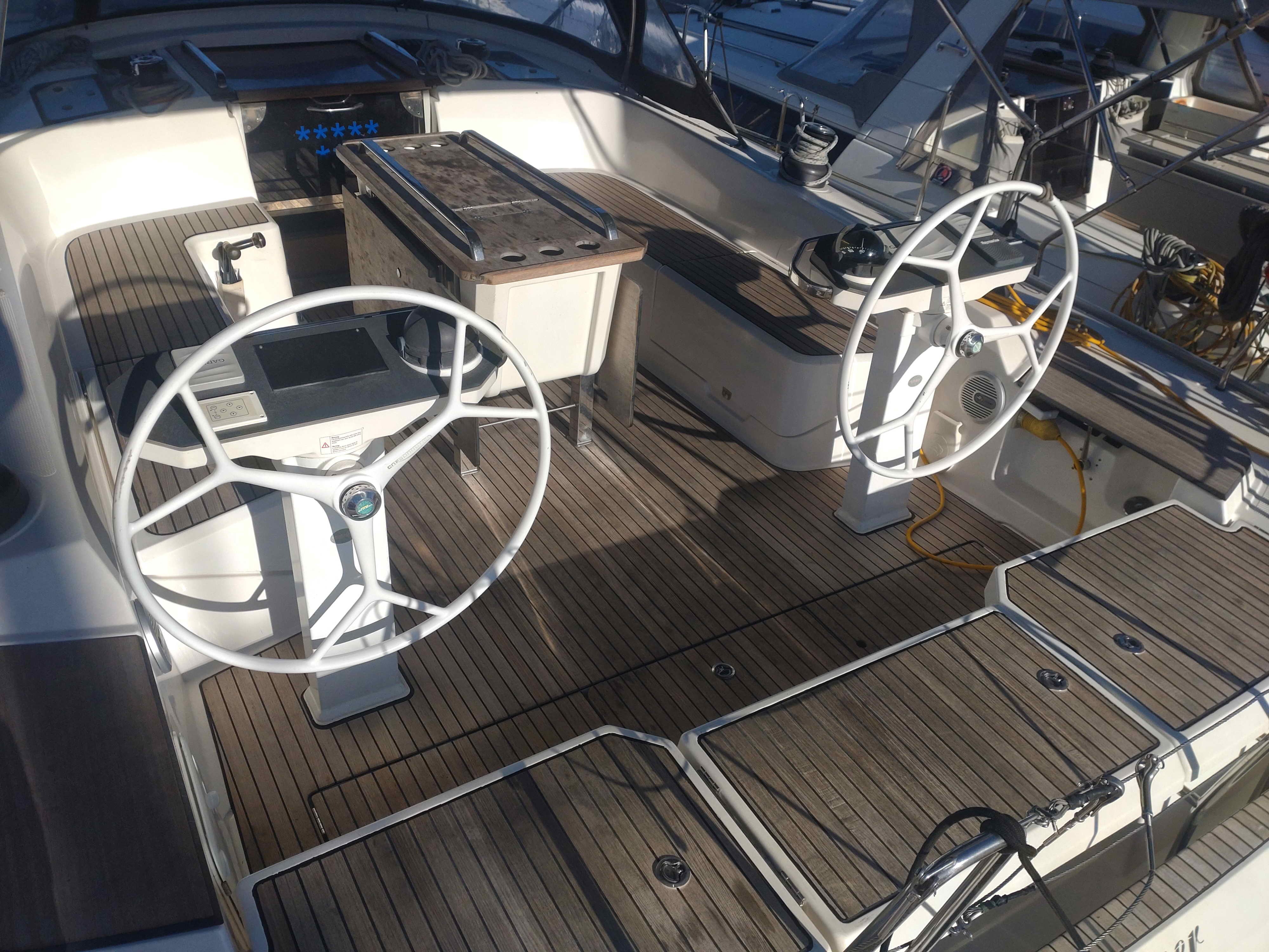 Bavaria Cruiser 56, Alimos