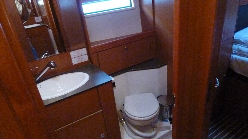 Bavaria Cruiser 56, Alimos