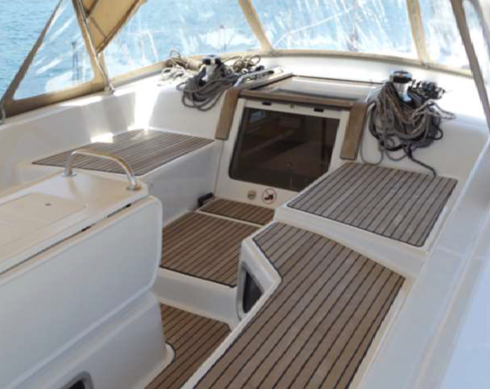 Yacht image 14