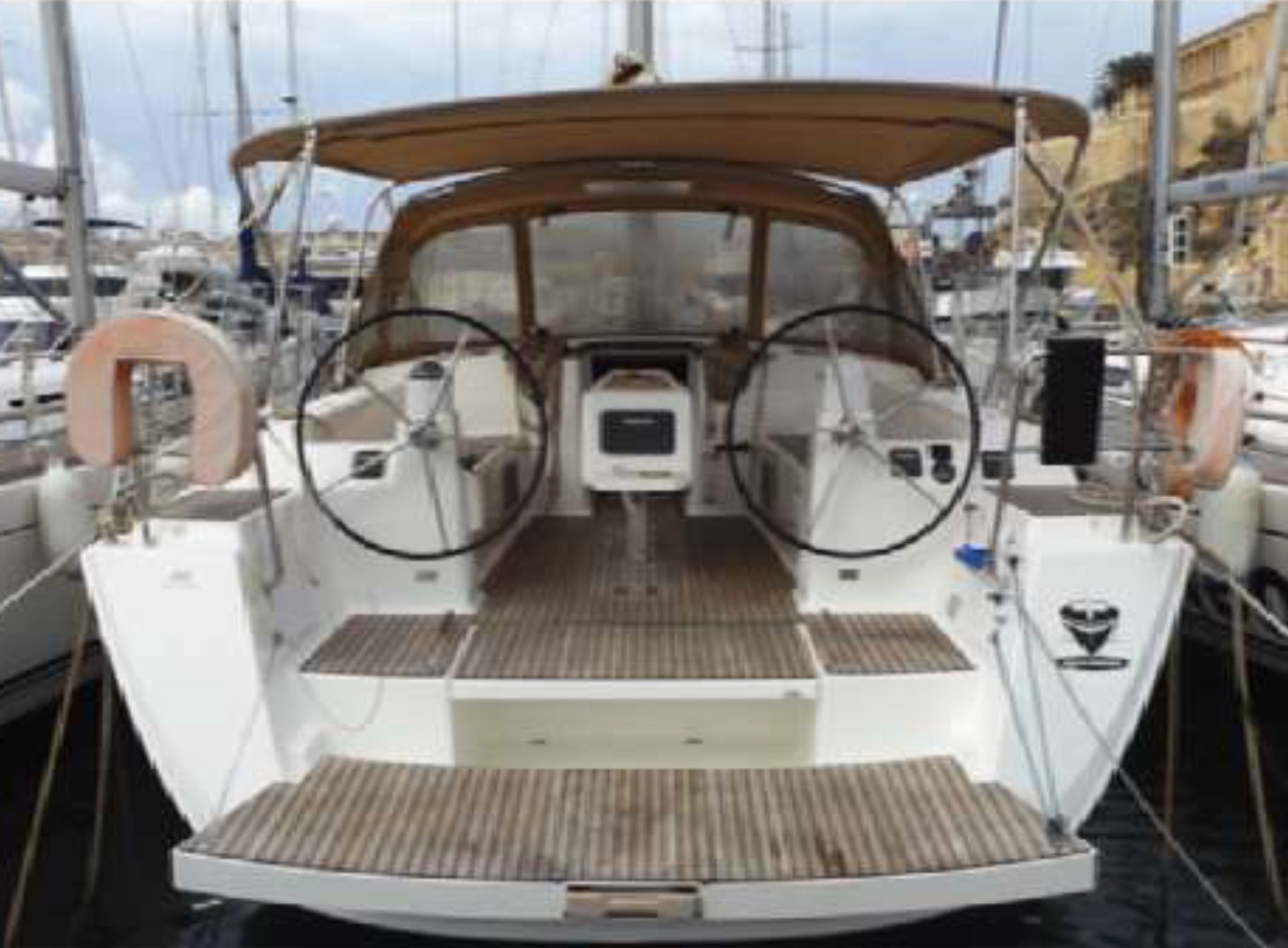 Yacht image 14