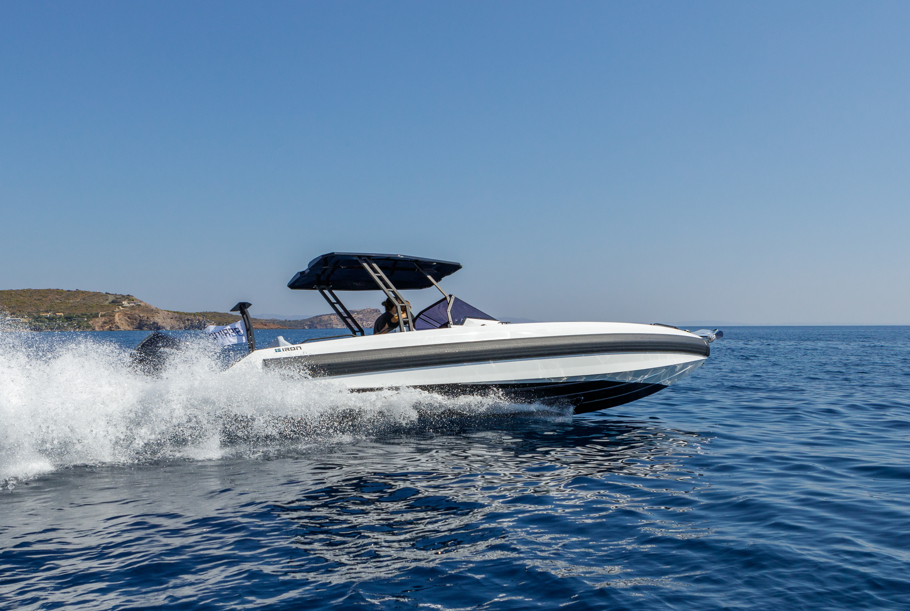 Iron 827, Porto Cheli