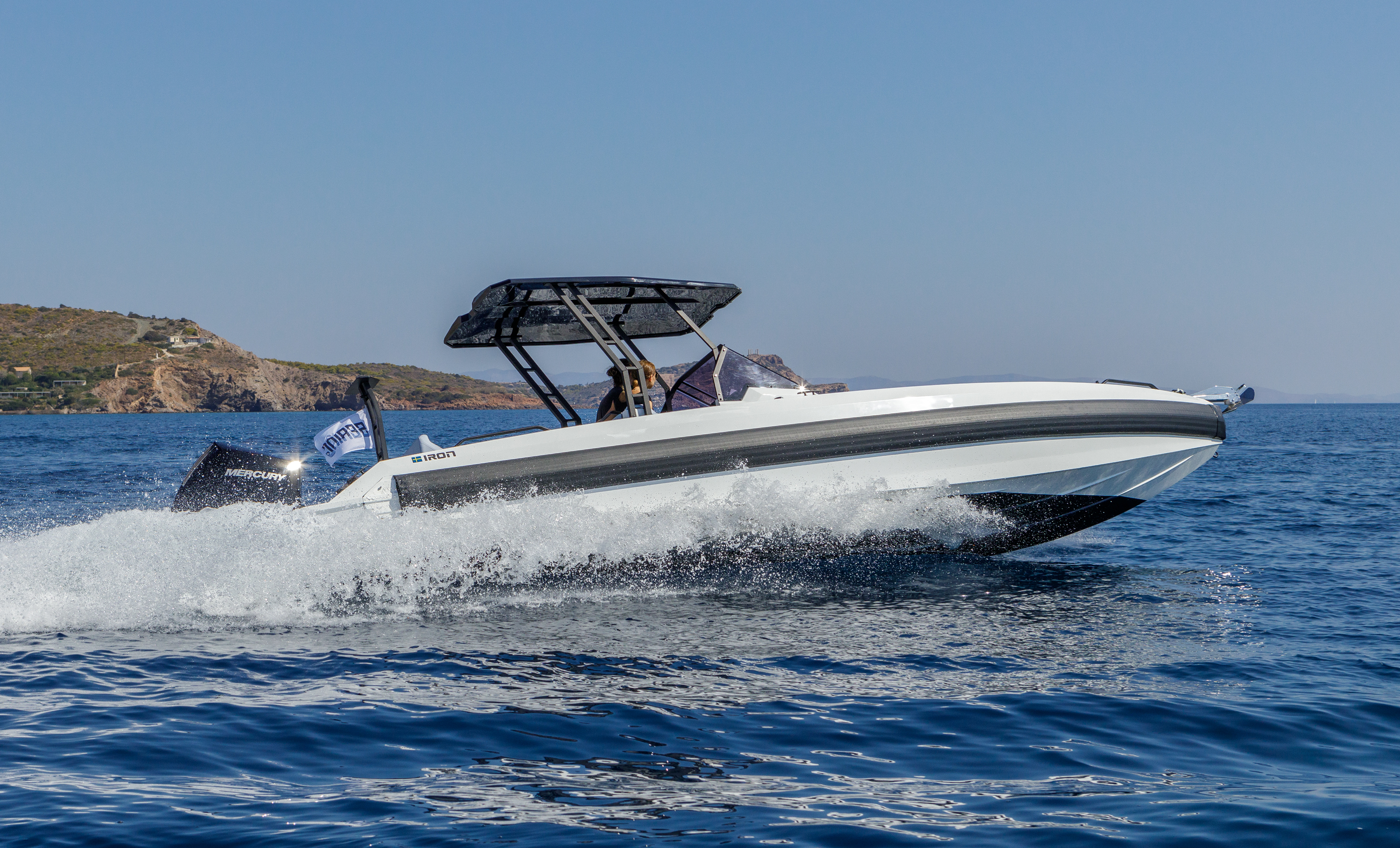 Iron 827, Porto Cheli