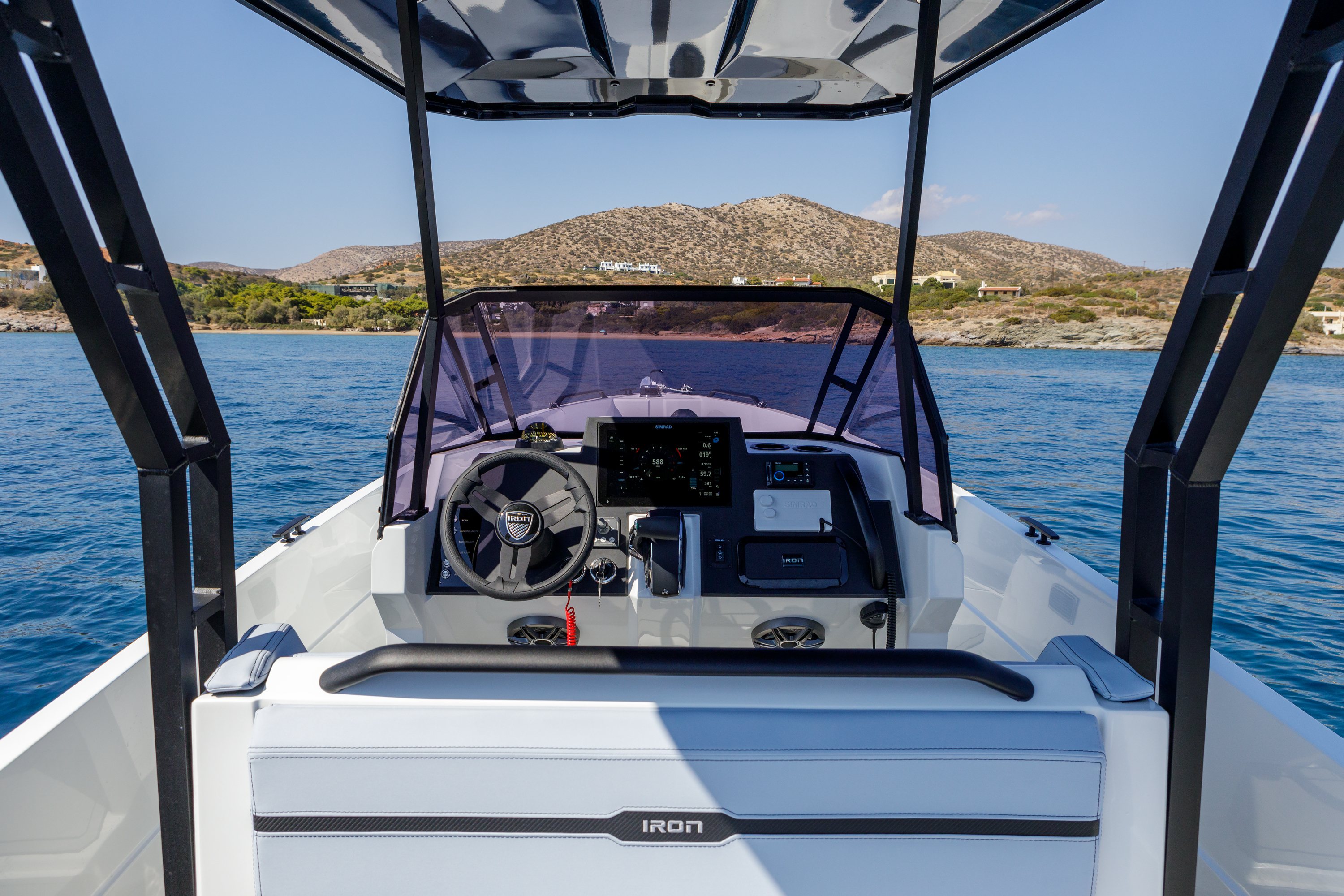 Iron 827, Porto Cheli