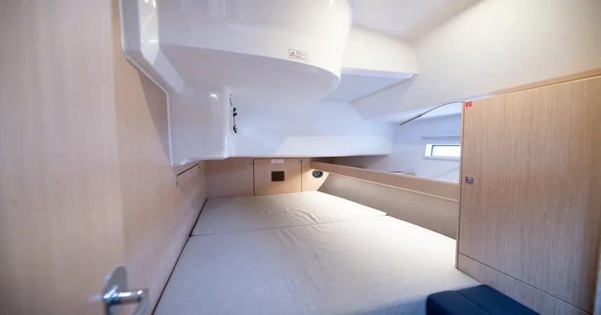 Bavaria Cruiser 46, Volos