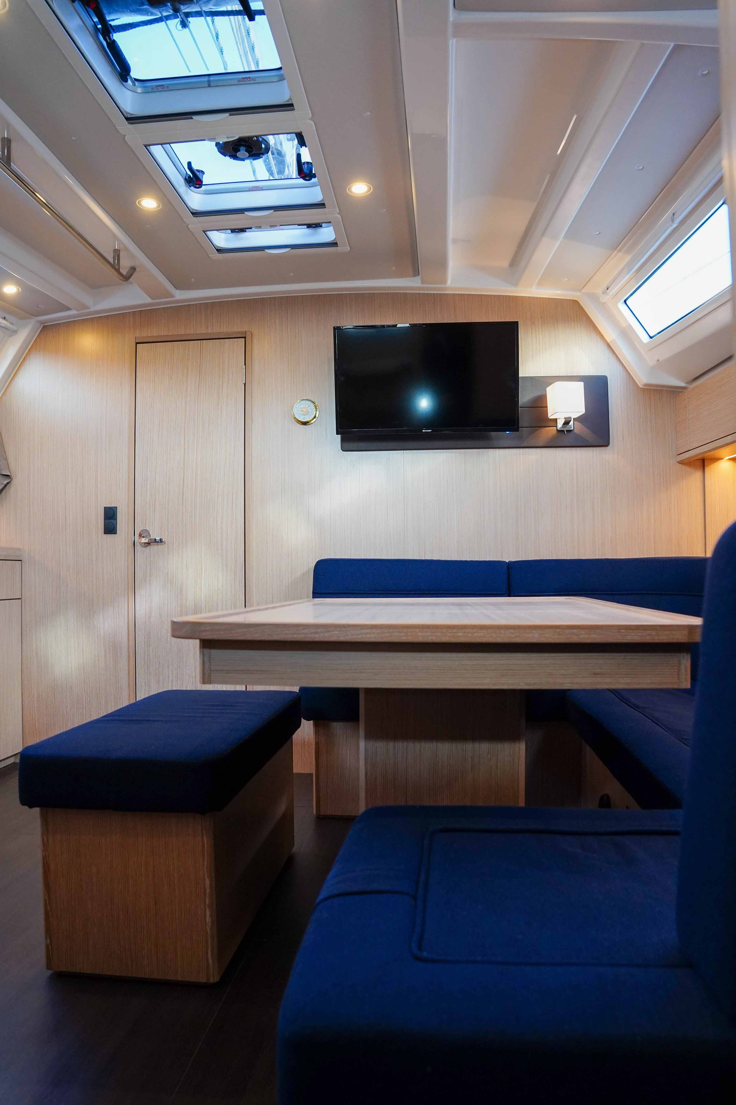 Bavaria Cruiser 46, Volos