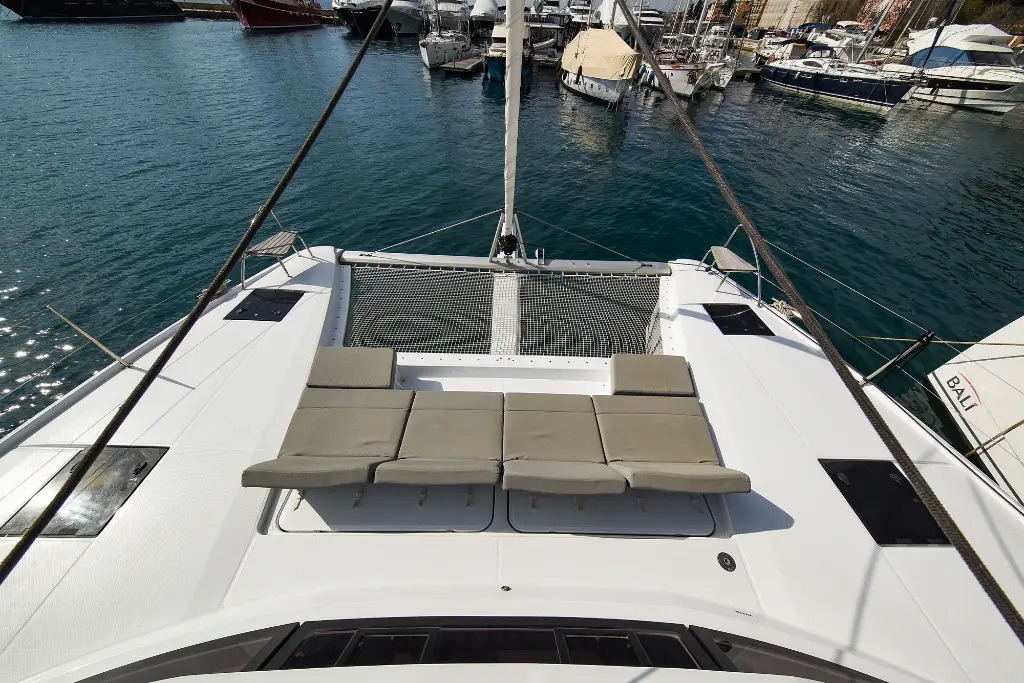 Yacht image 26