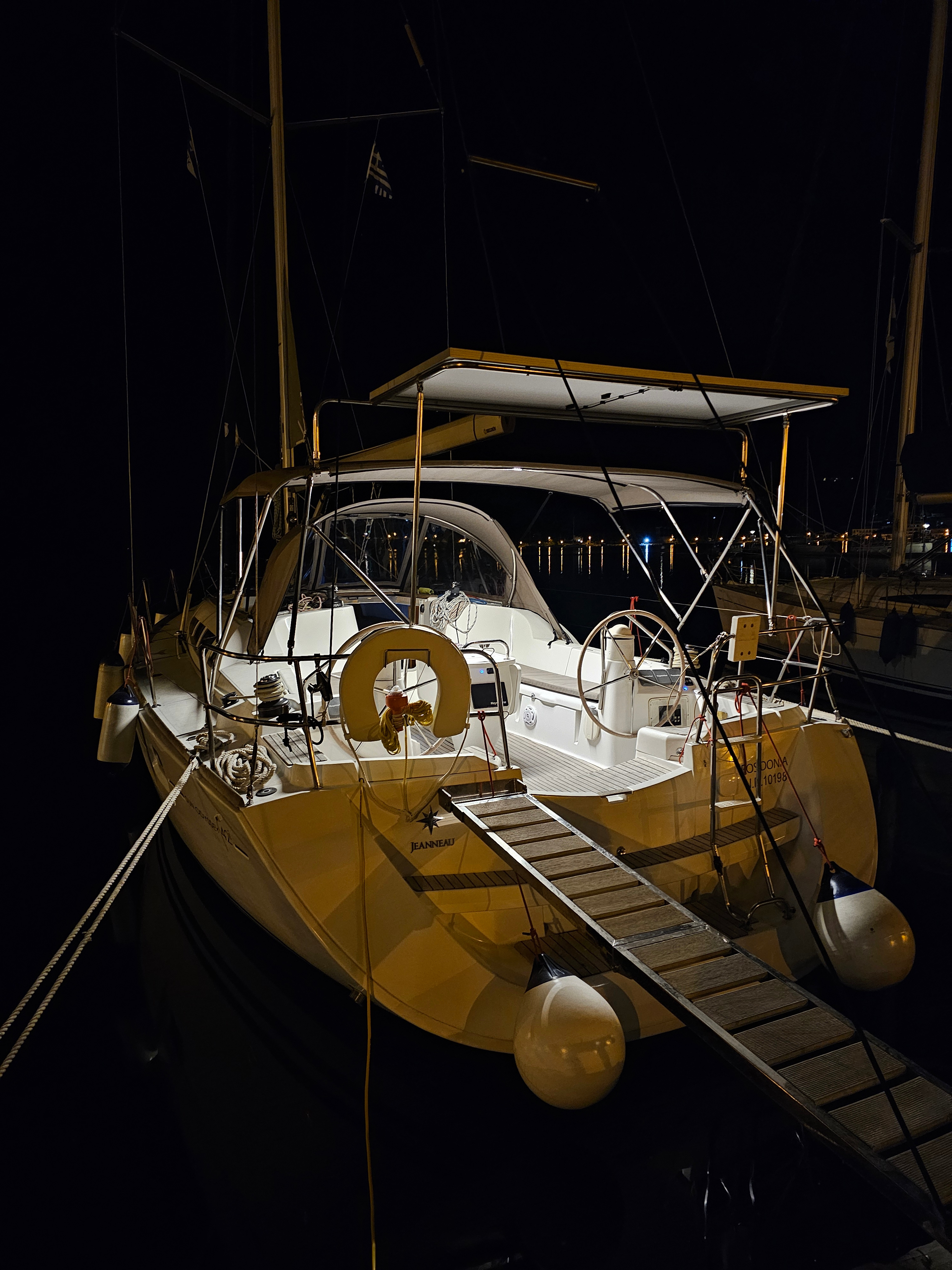 Yacht image 26