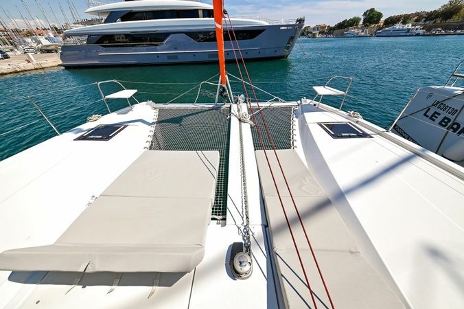 Yacht image 25