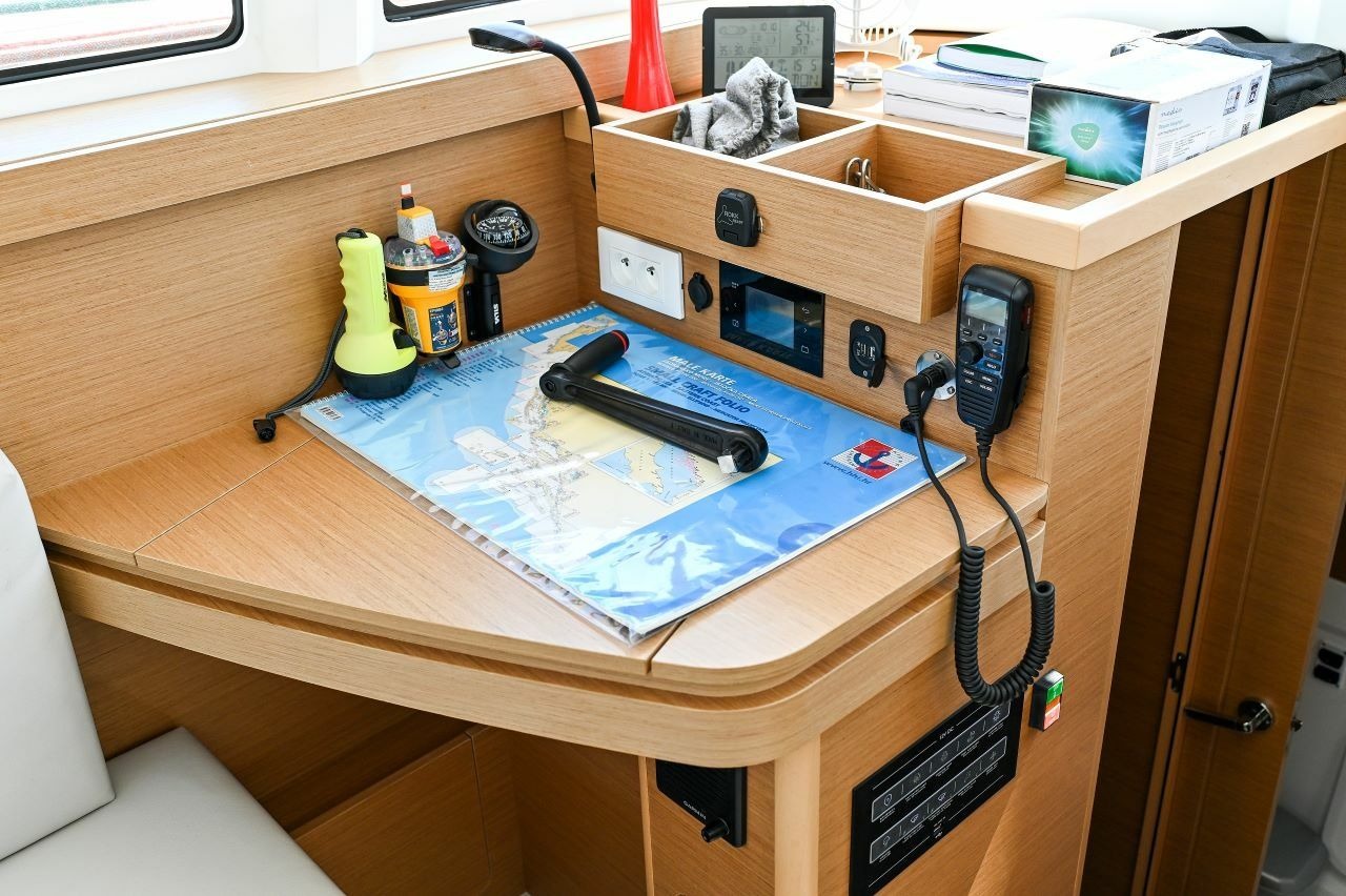 Secondary yacht image