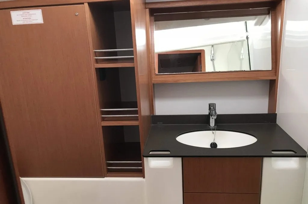 Bavaria Cruiser 51, Alimos