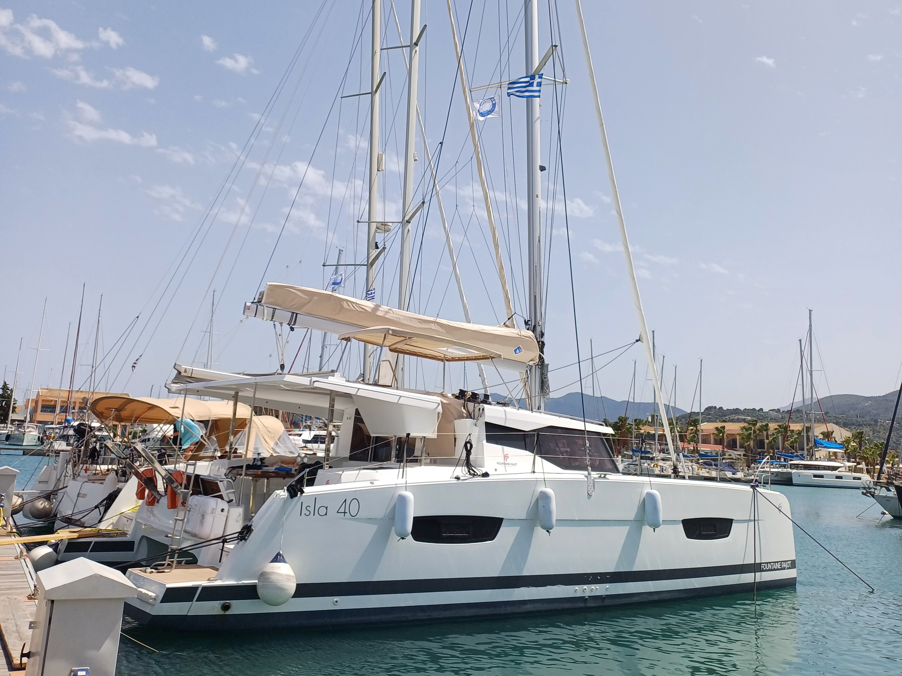 Yacht image 26