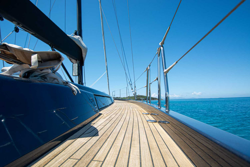 Yacht image 34