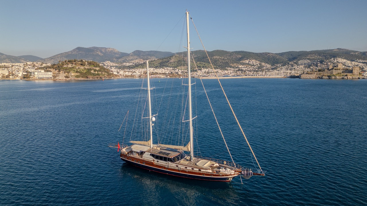 Yacht image 27