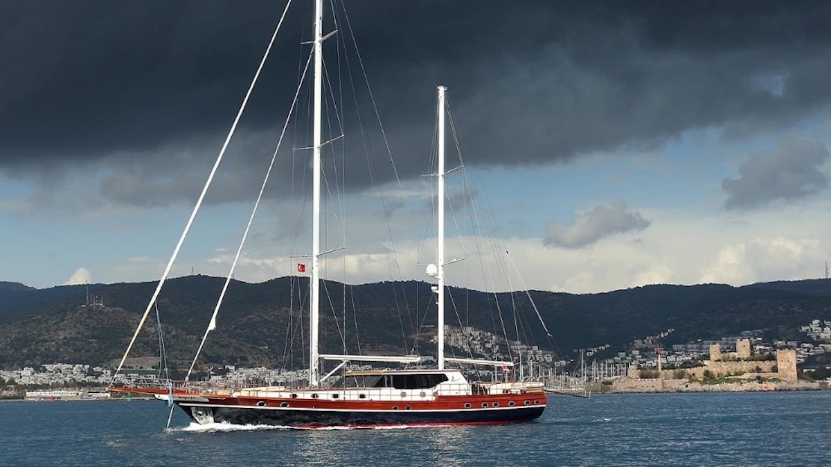 Yacht image 59