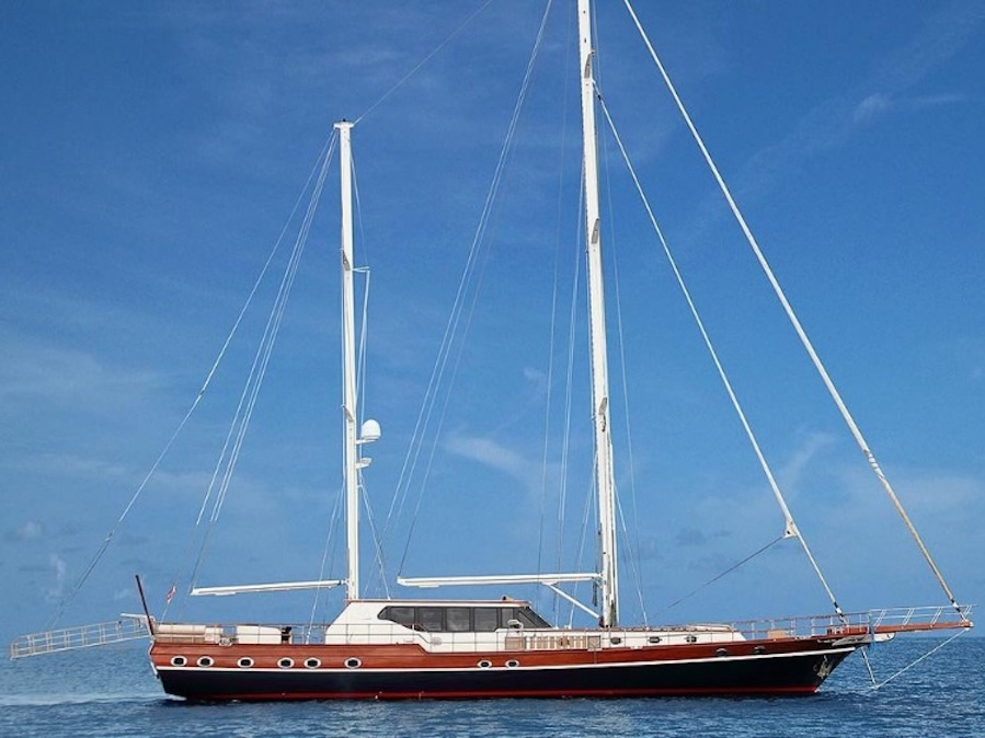 Yacht image 15
