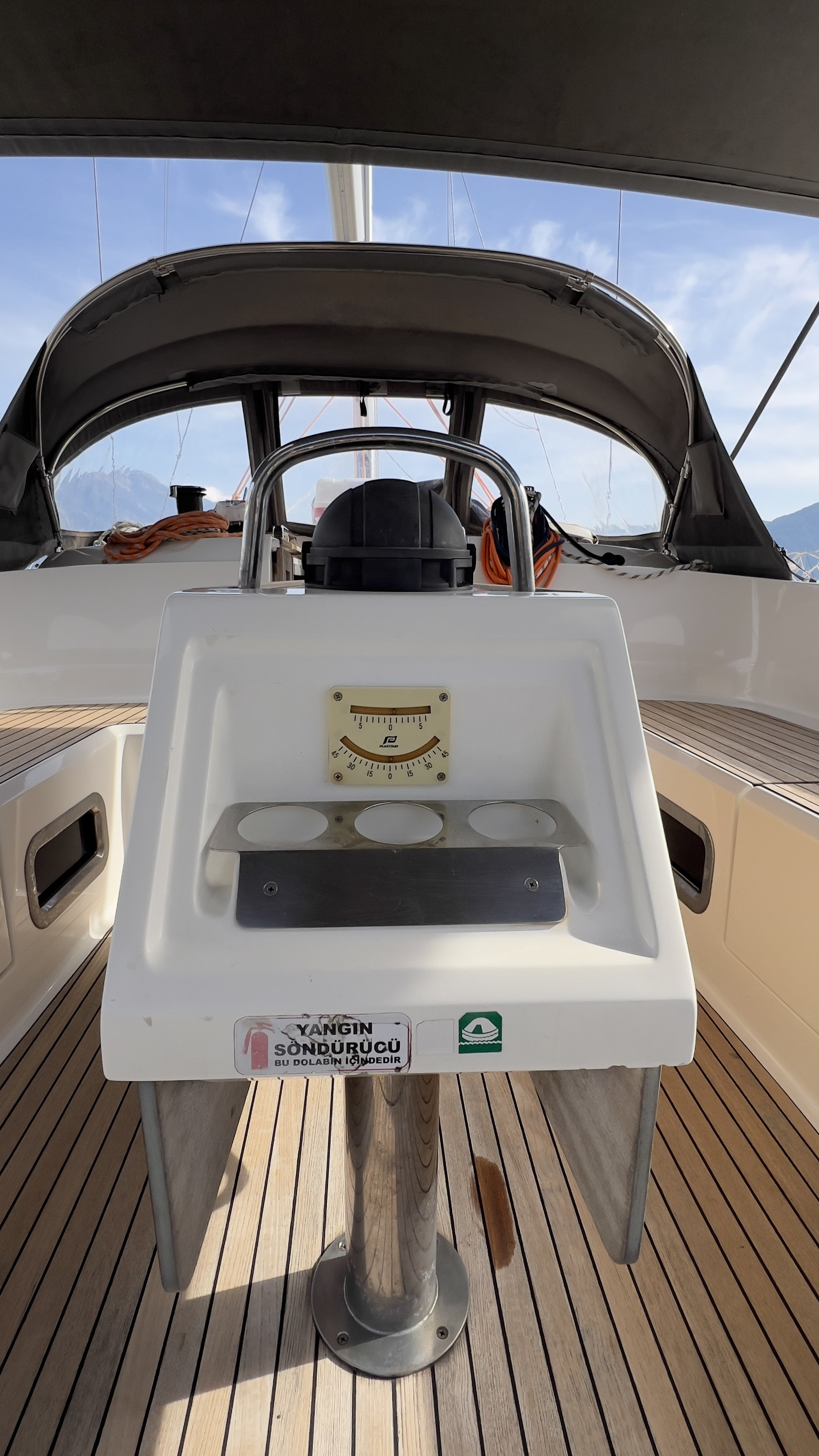 Yacht image 38