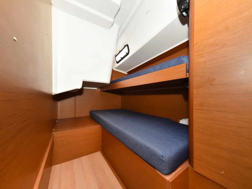 Yacht image 1