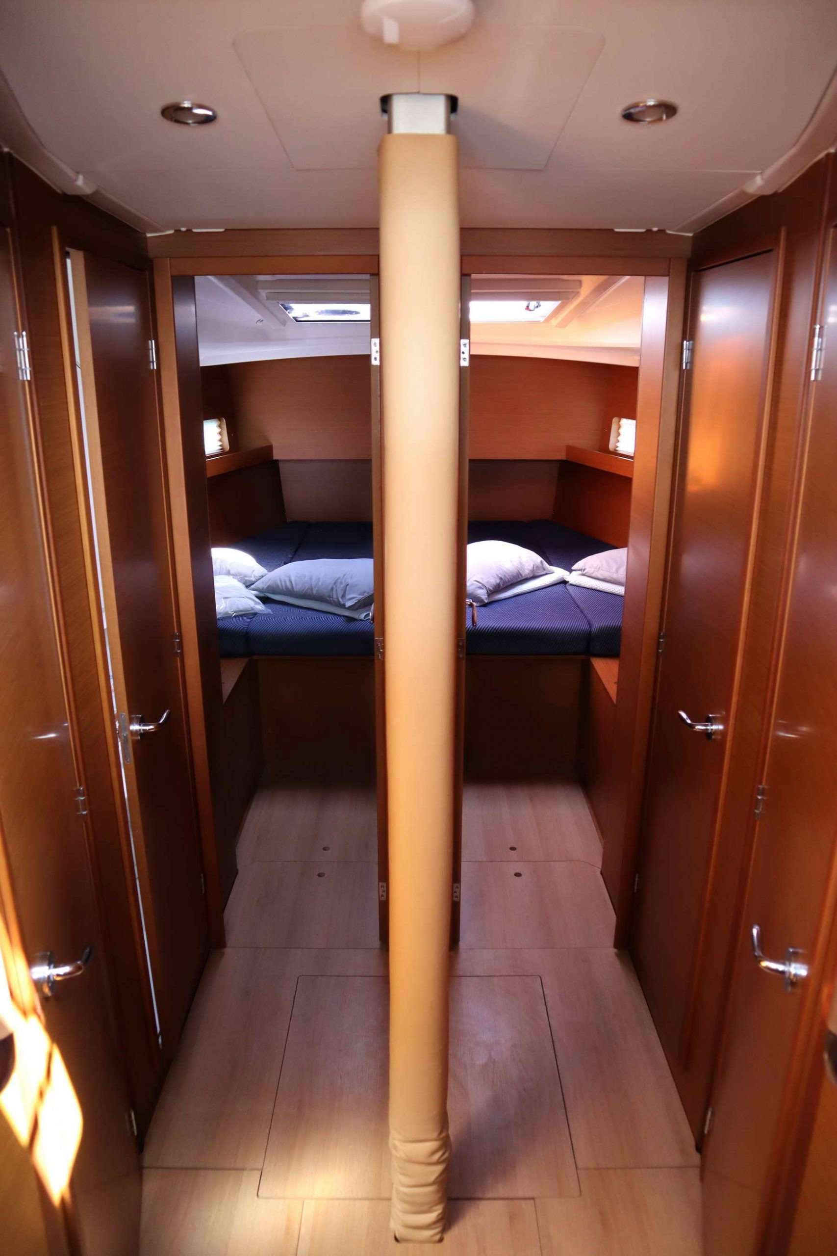 Yacht image 5