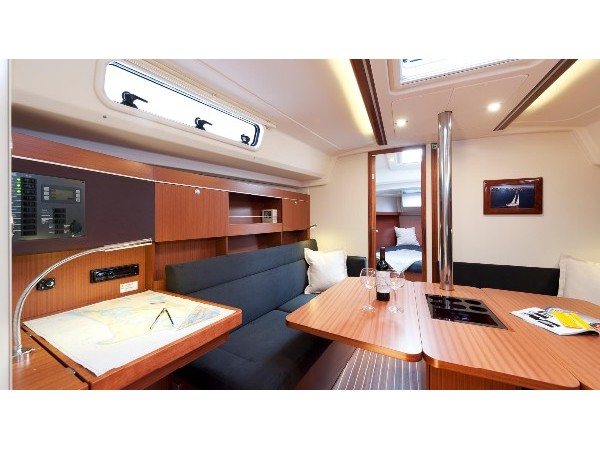 S/Y - Hanse 385 - 3 Cabins - Built 2012