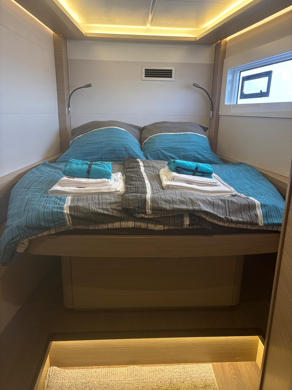Lagoon 40