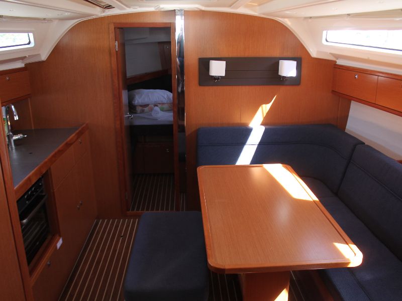 фото Bavaria Cruiser 41 3