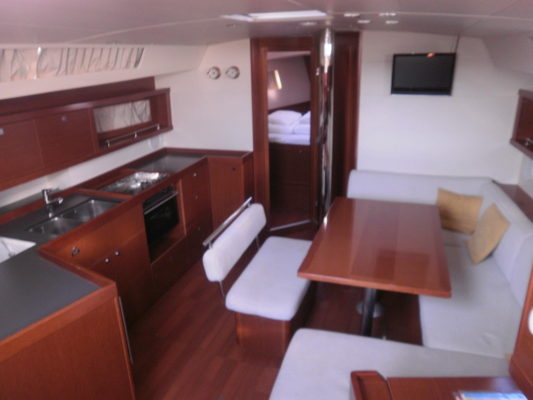 S/Y - Oceanis 45 - 4 Cabins - Built 2013
