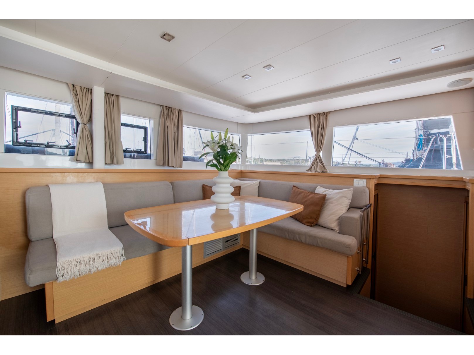 Yacht image 5
