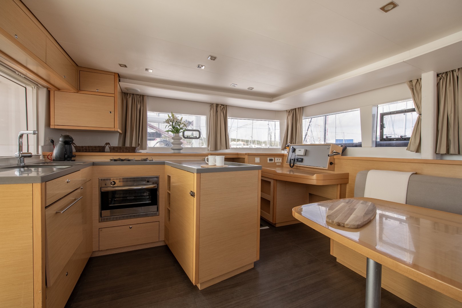 Yacht image 17