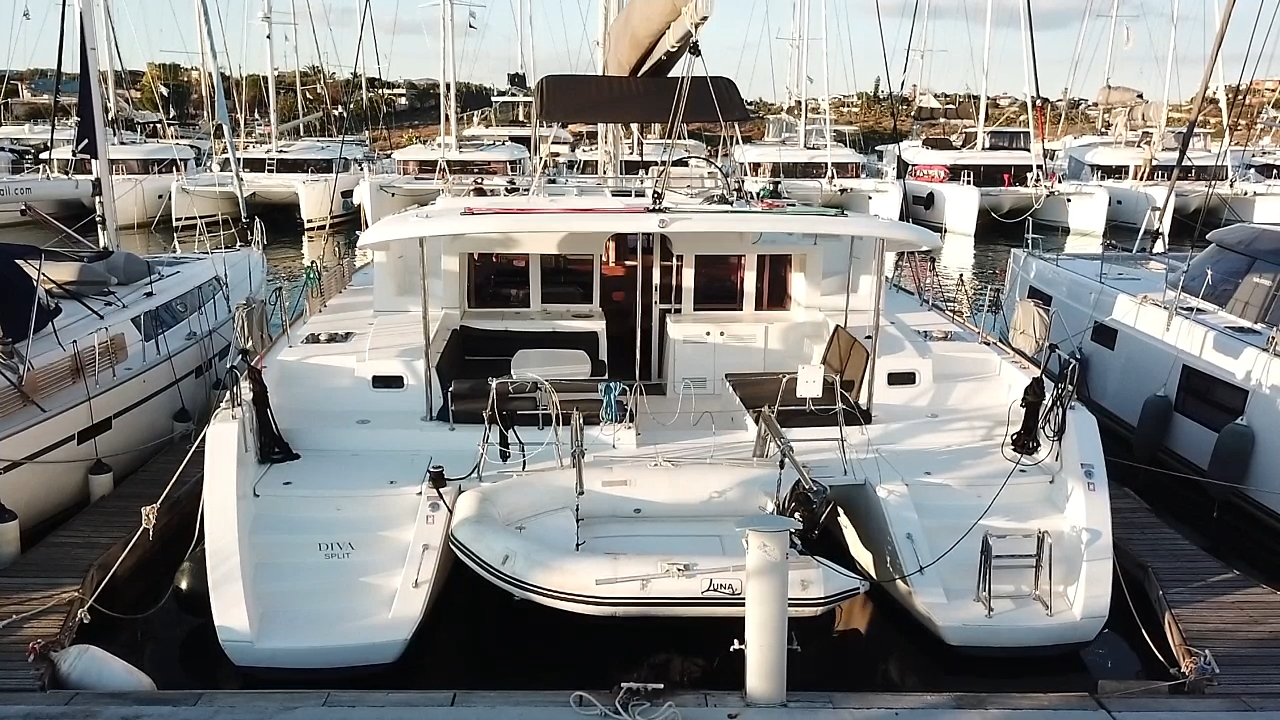 Yacht image 21