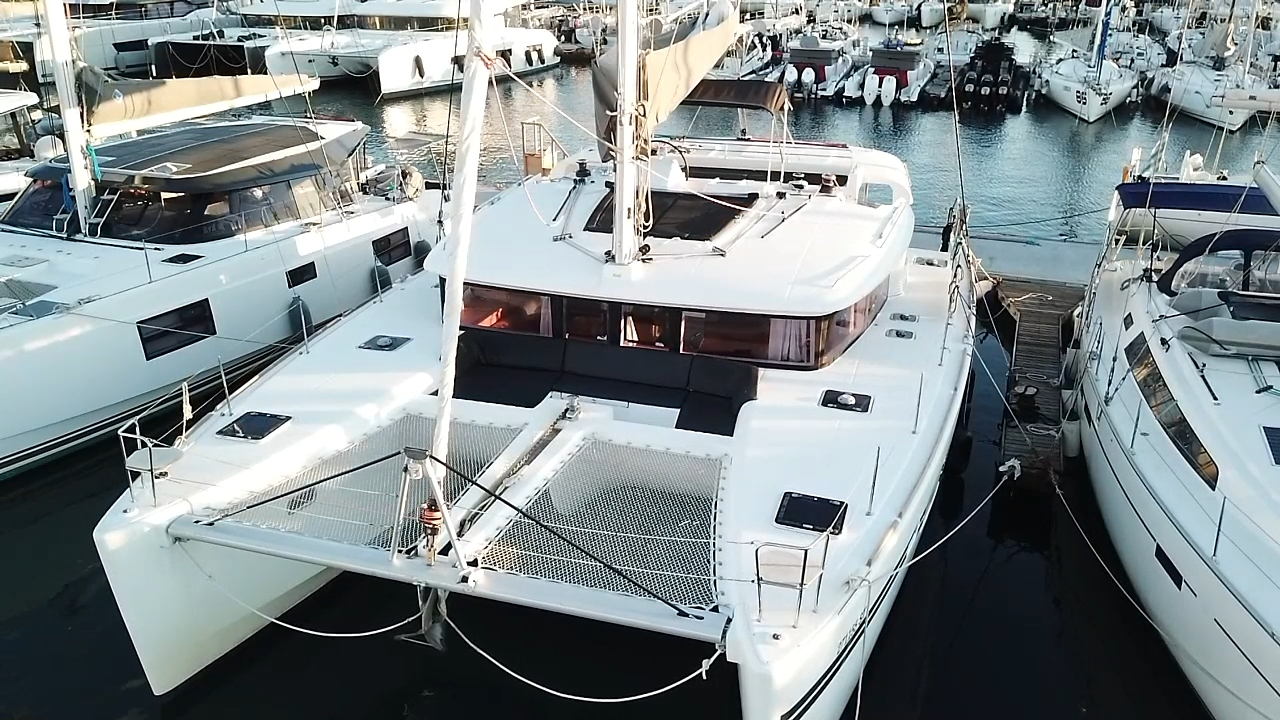 Yacht image 10