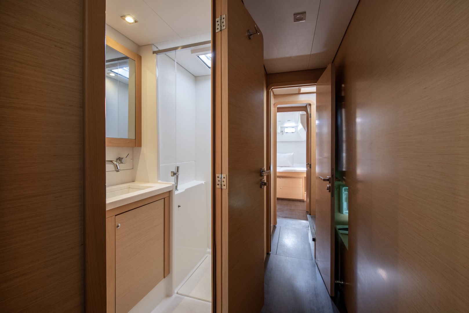 Yacht image 22