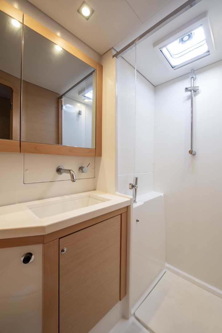 Yacht image 27