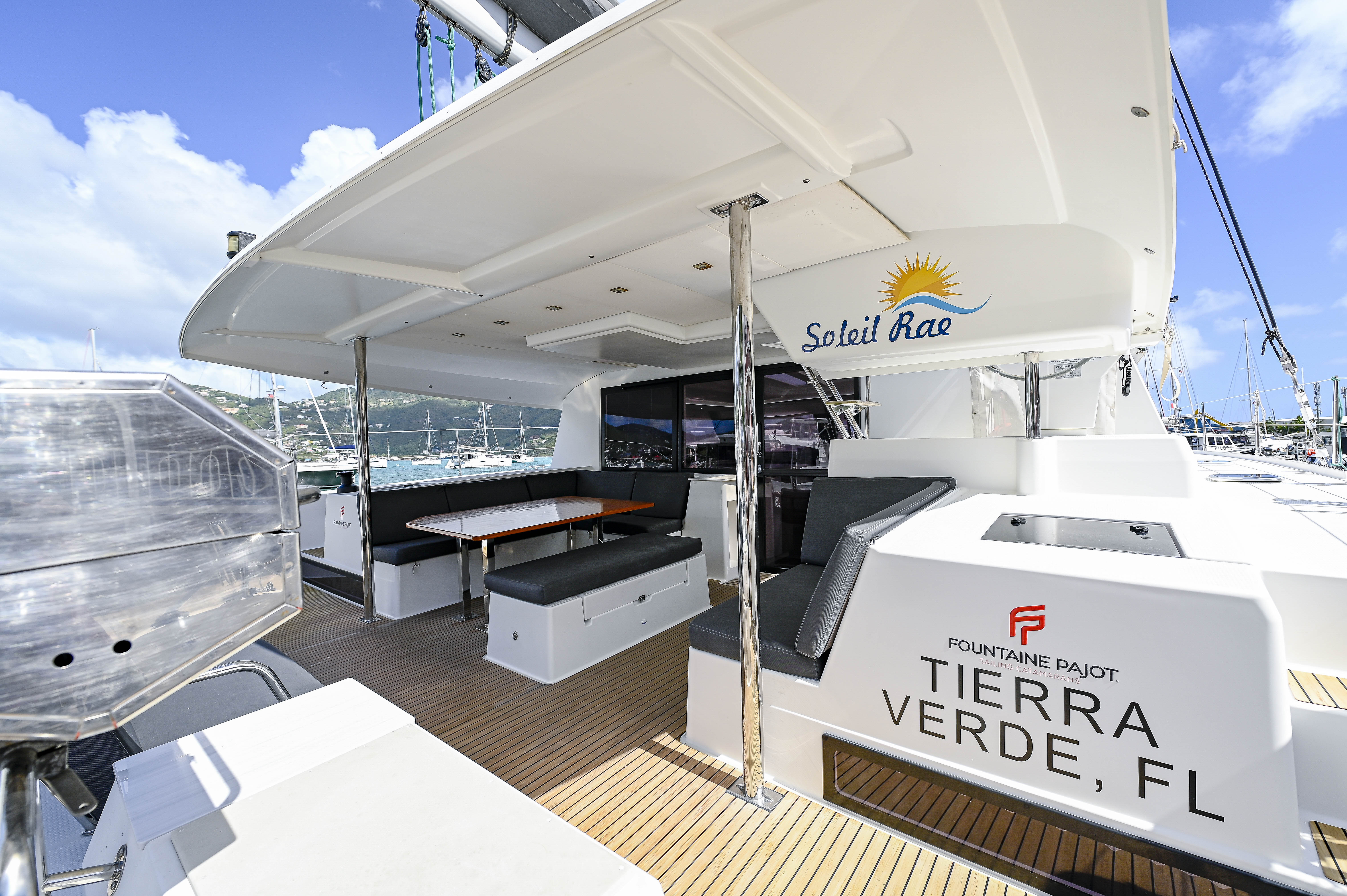 Yacht image 11