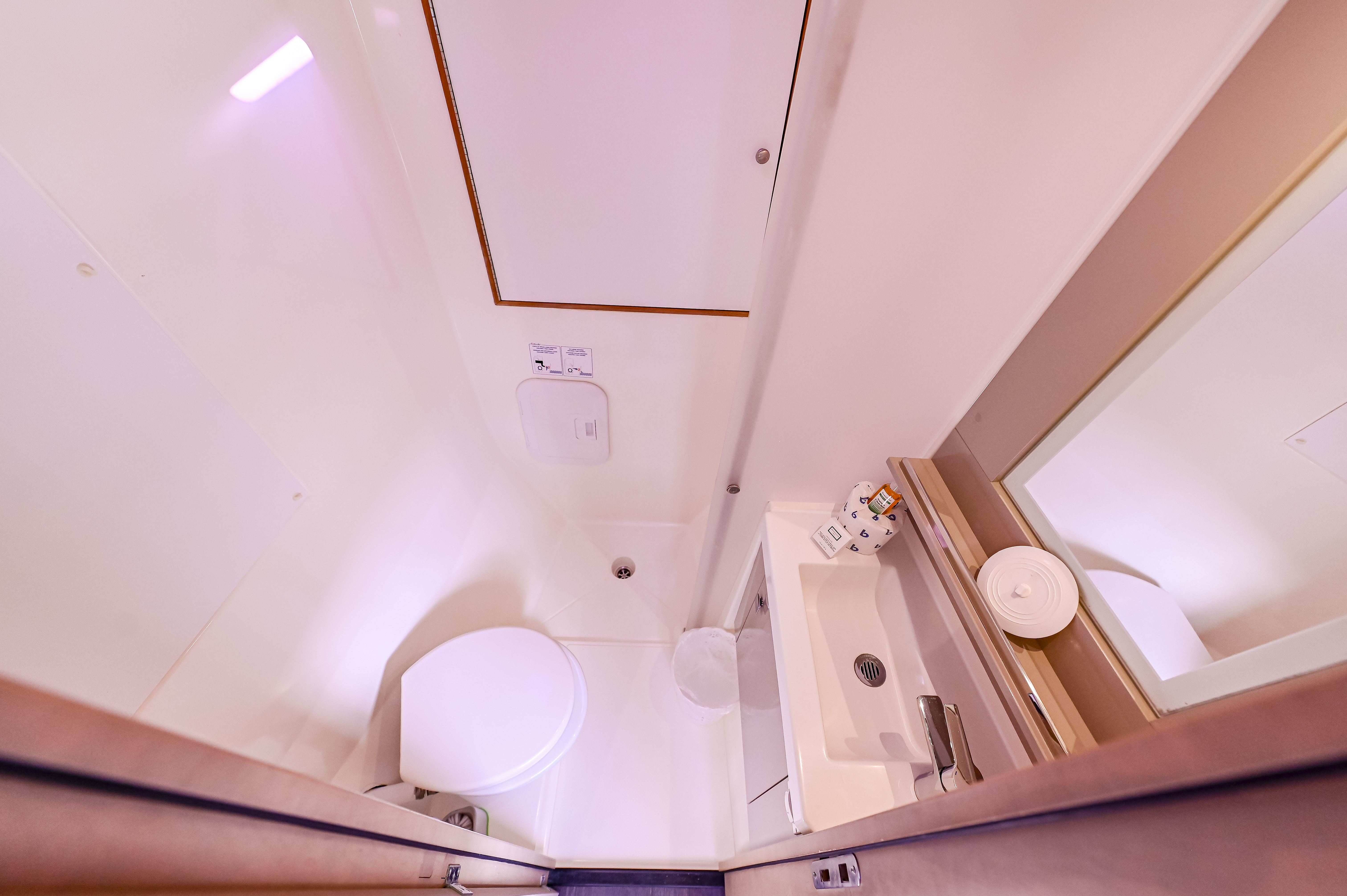 Yacht image 6