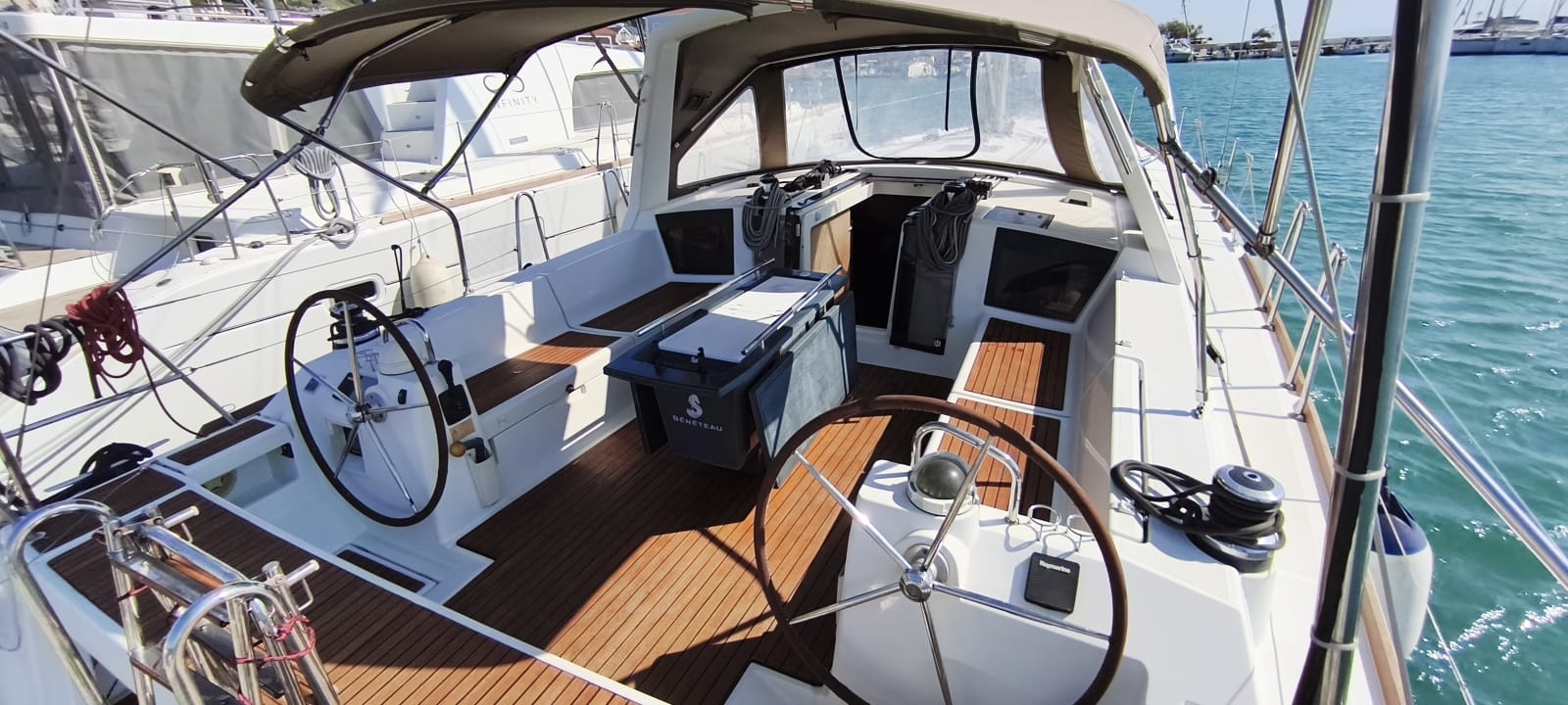 Yacht image 23
