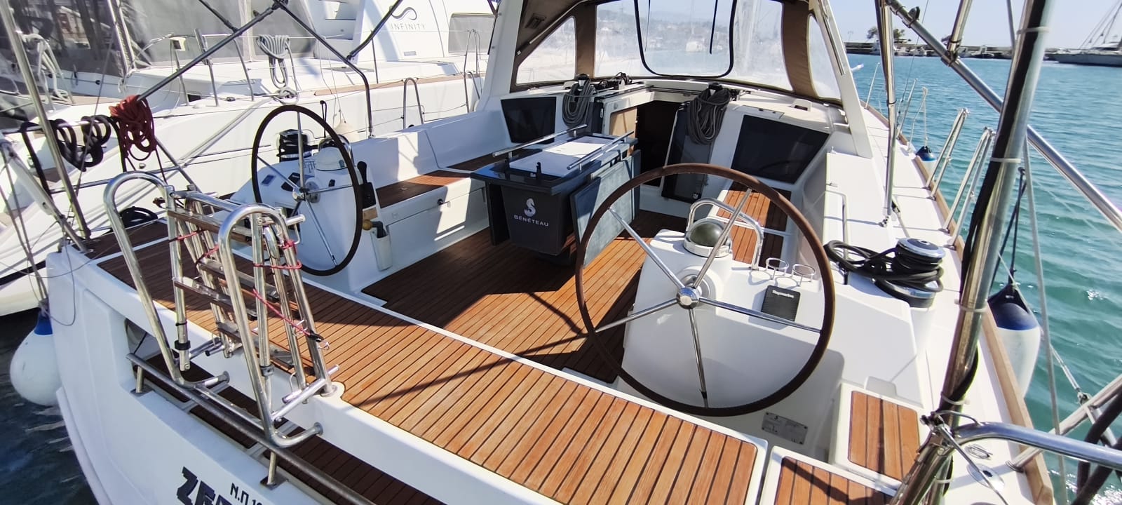 Yacht image 8