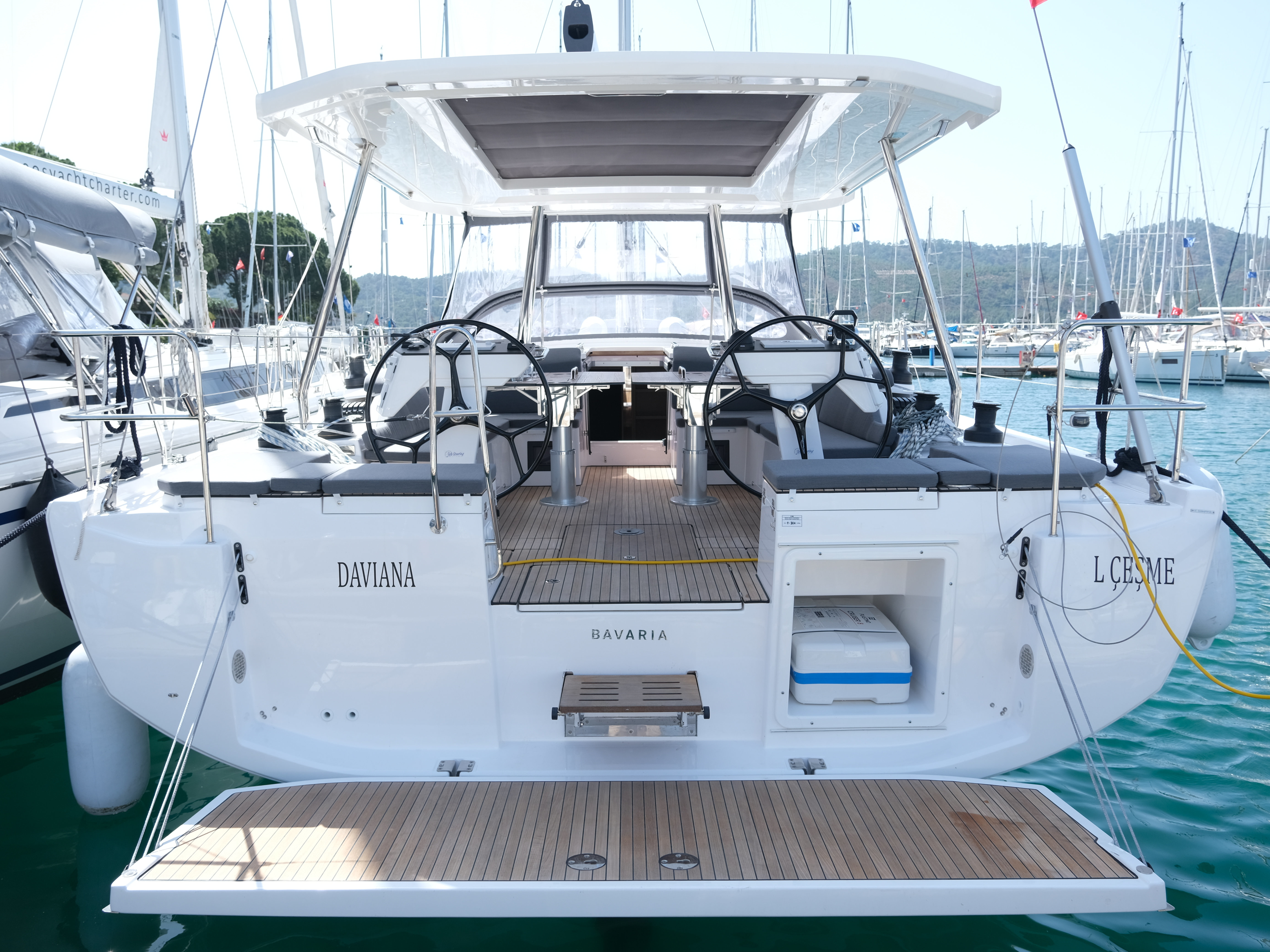Yacht image 6