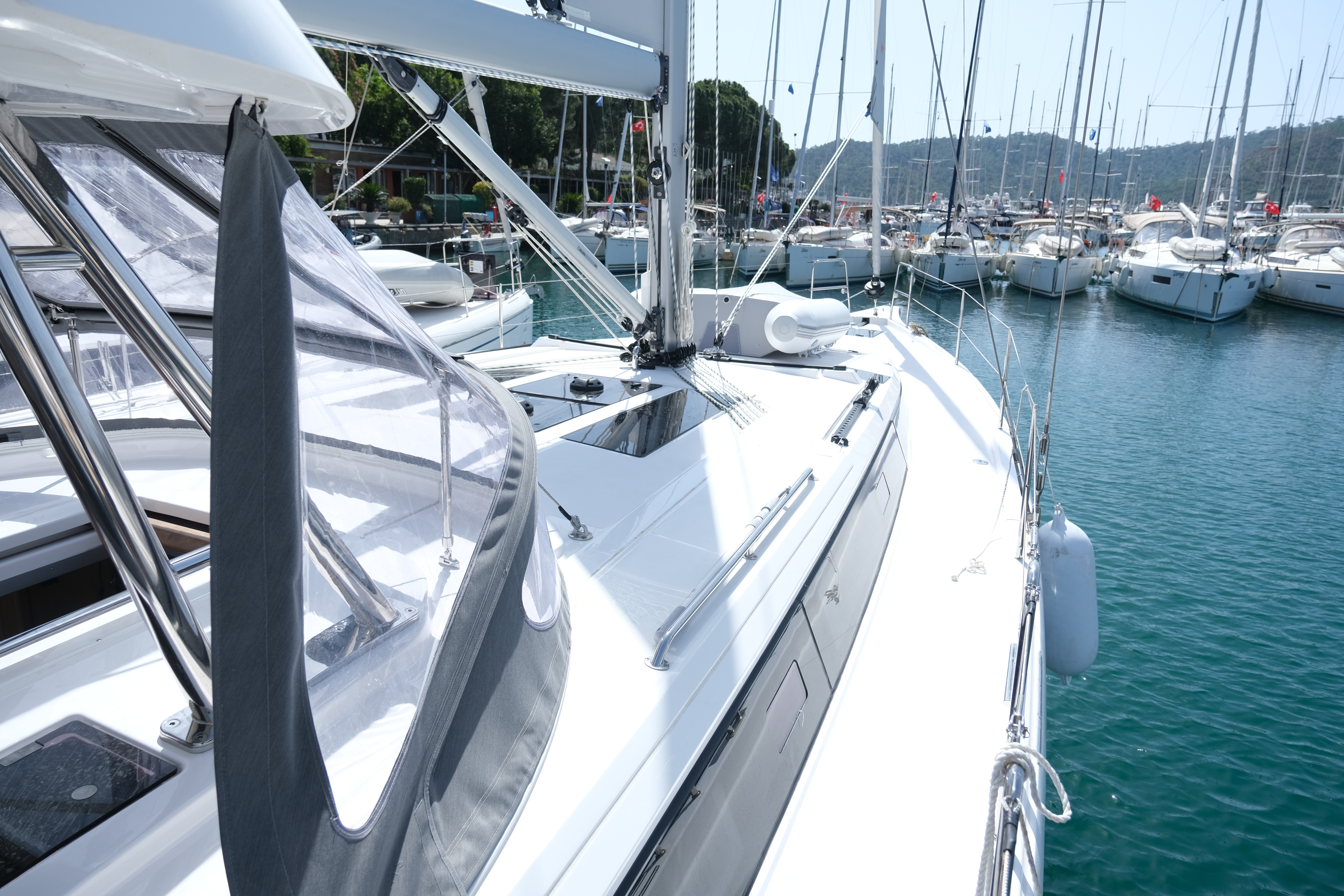 Yacht image 25