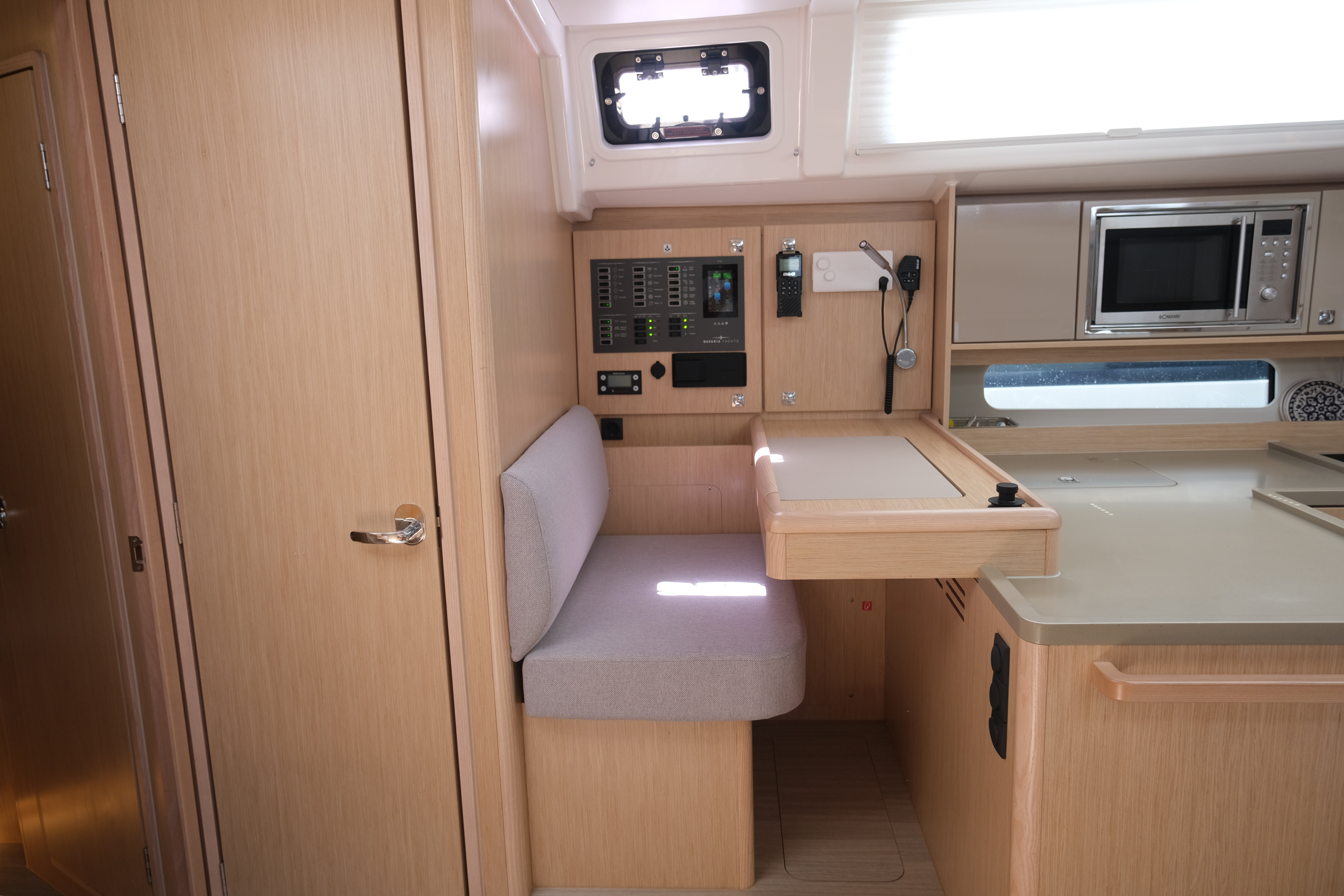 Yacht image 24
