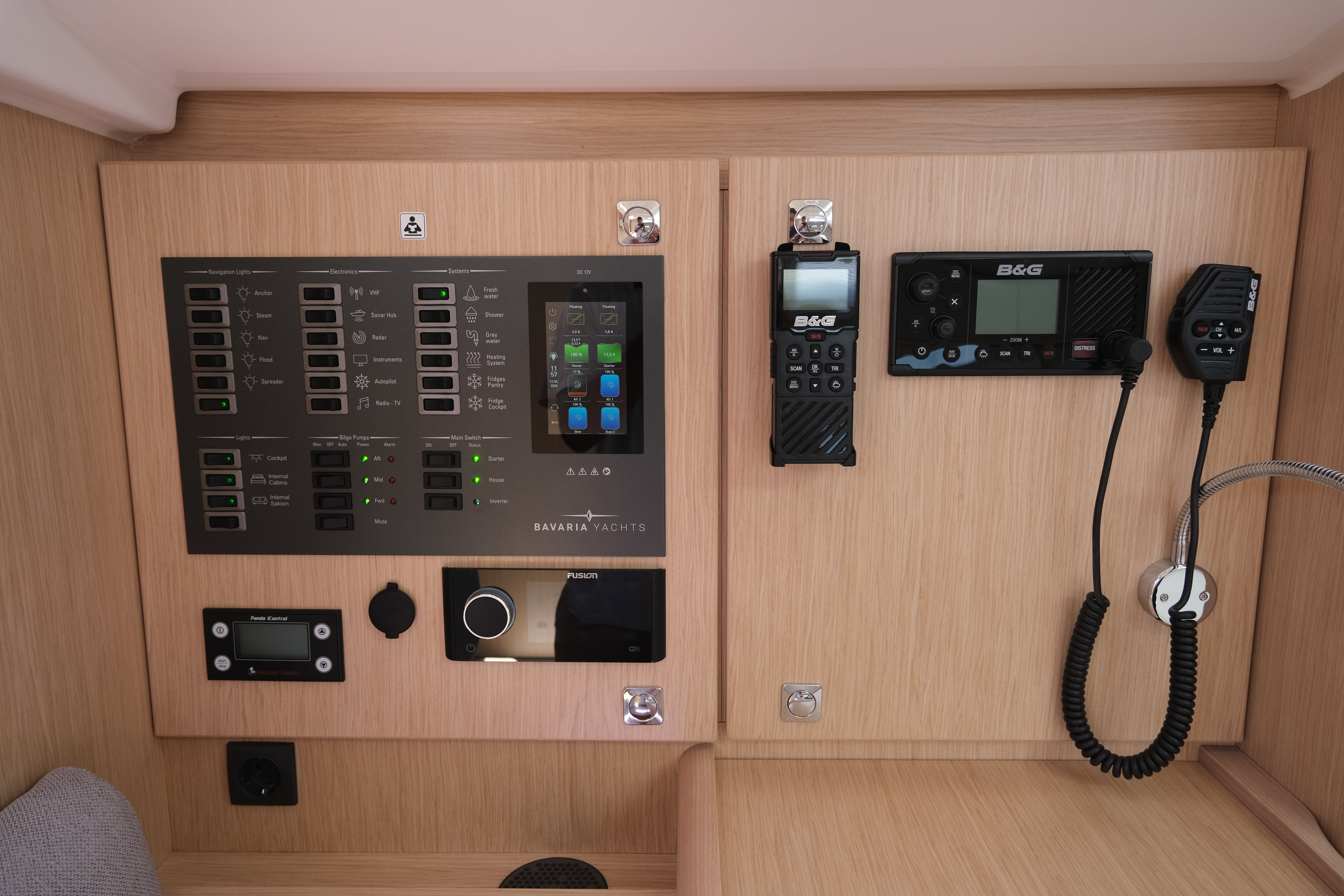 Yacht image 5