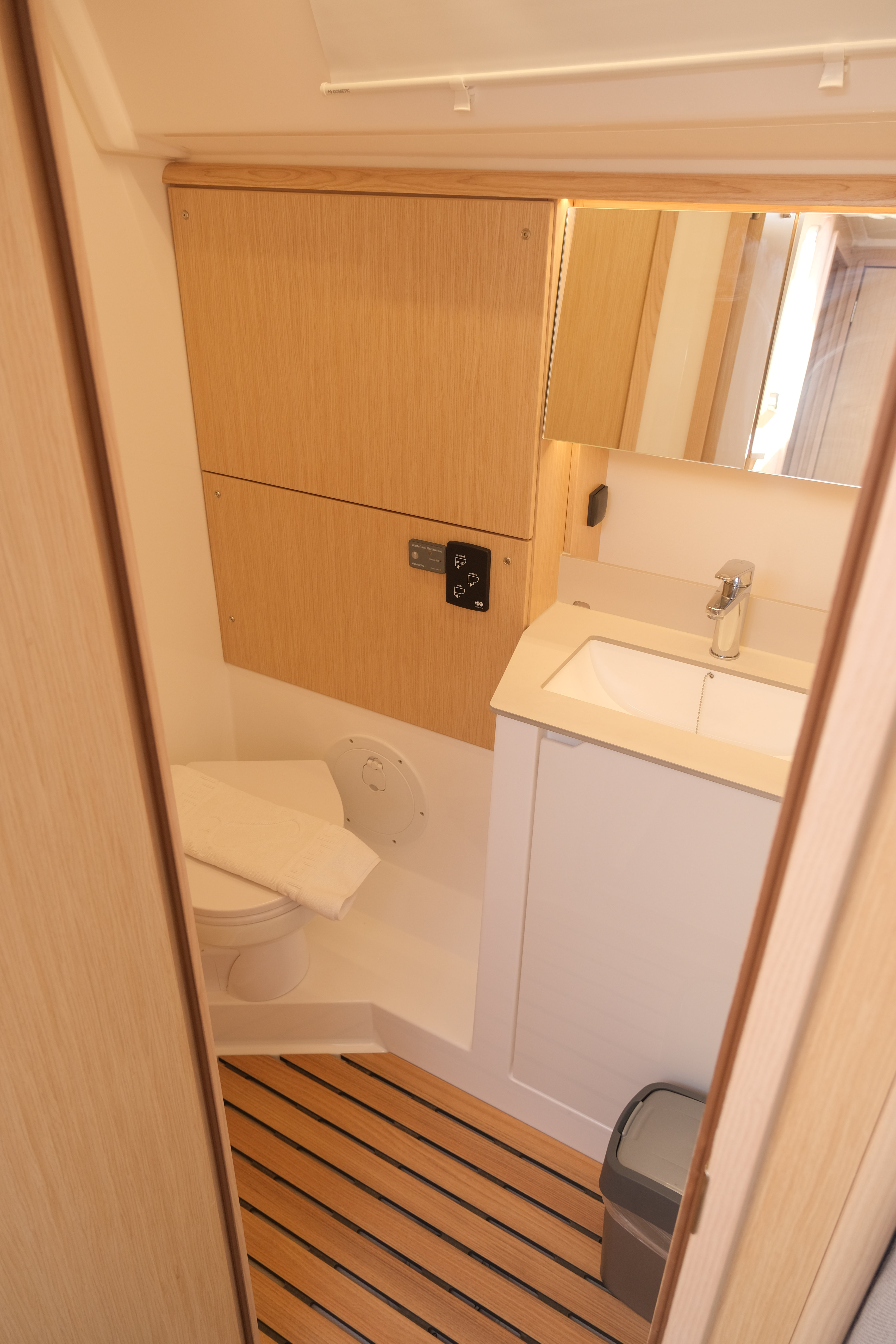 Yacht image 20