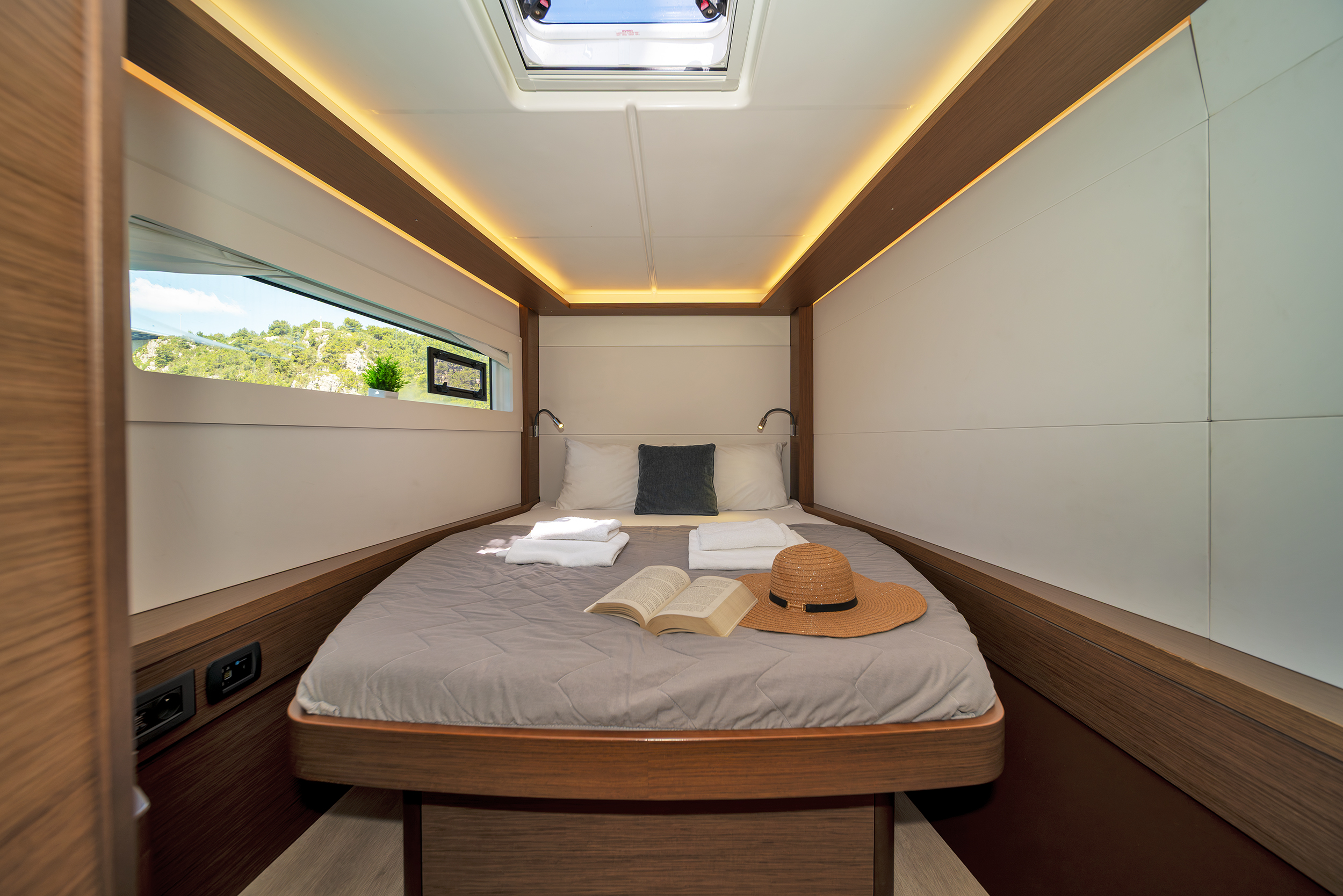 Yacht image 1