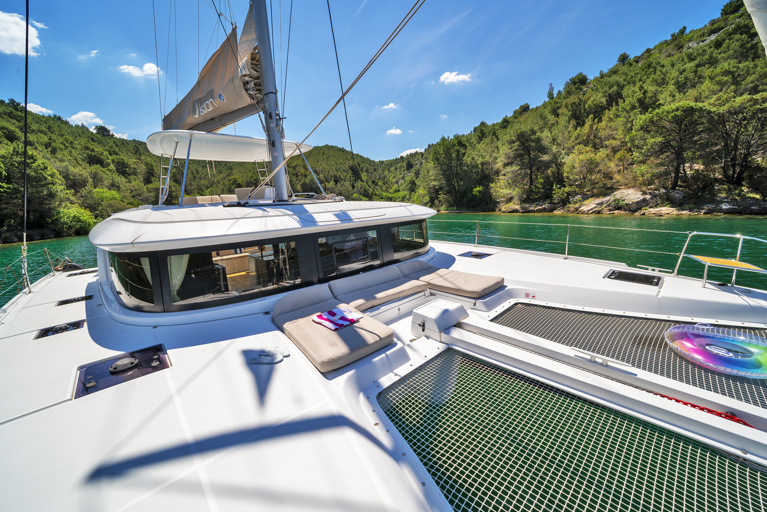 Yacht image 19