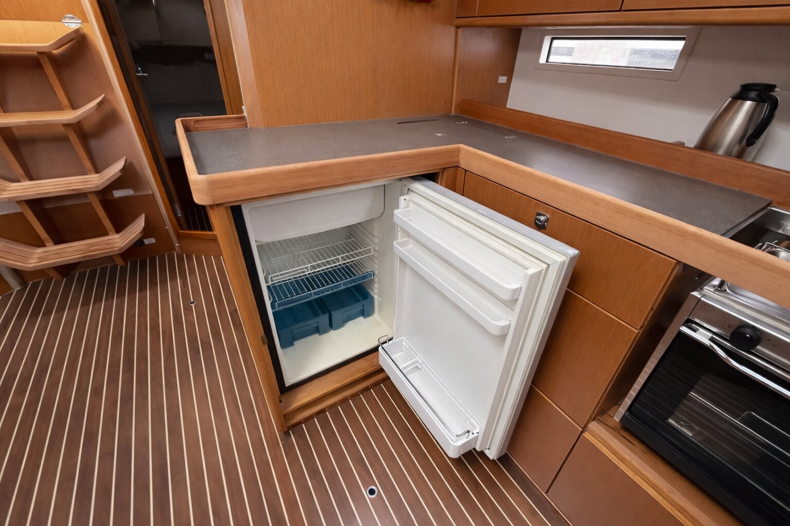 Yacht image 10